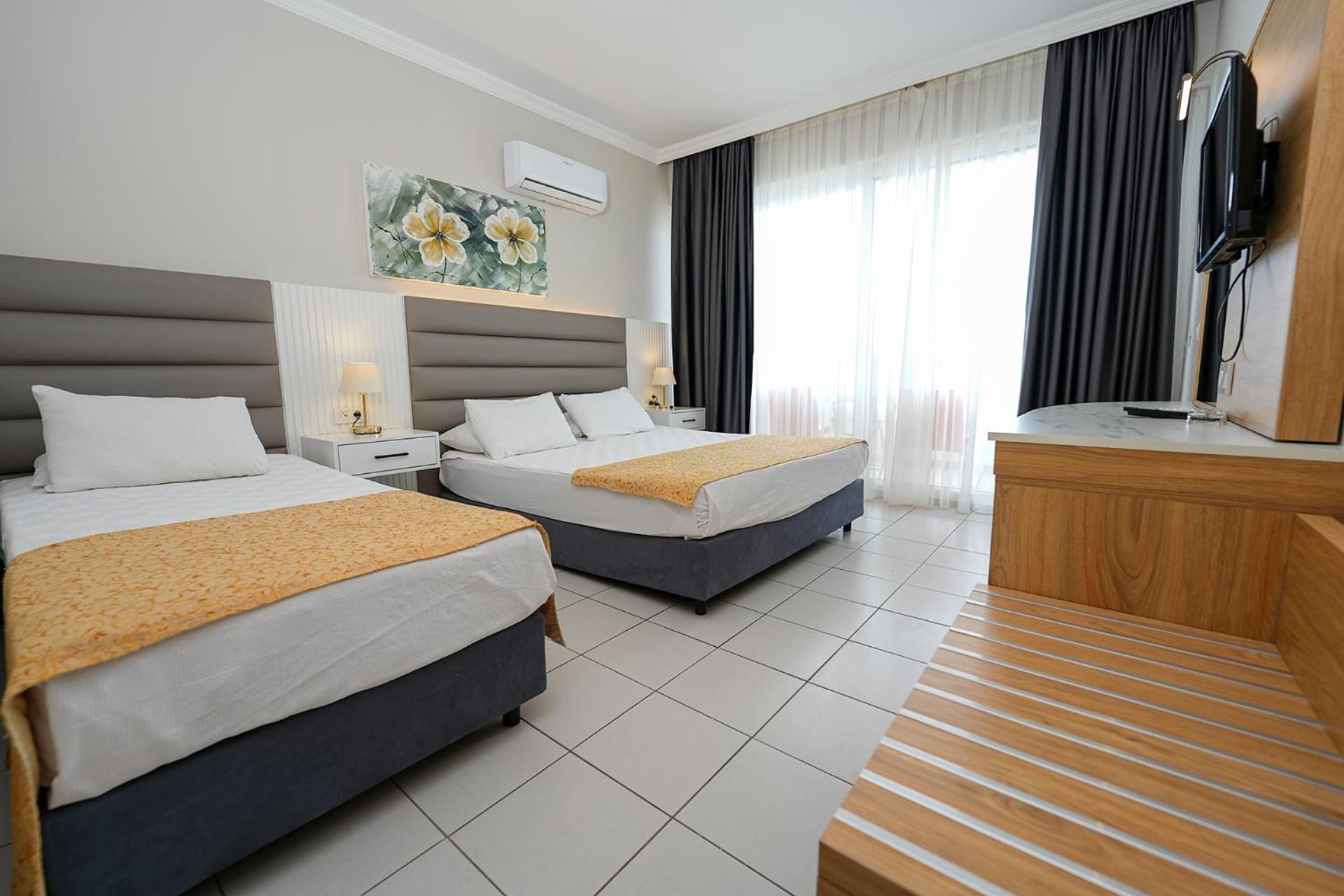 Deluxe Double or Twin Room with Sea View - Photo 7