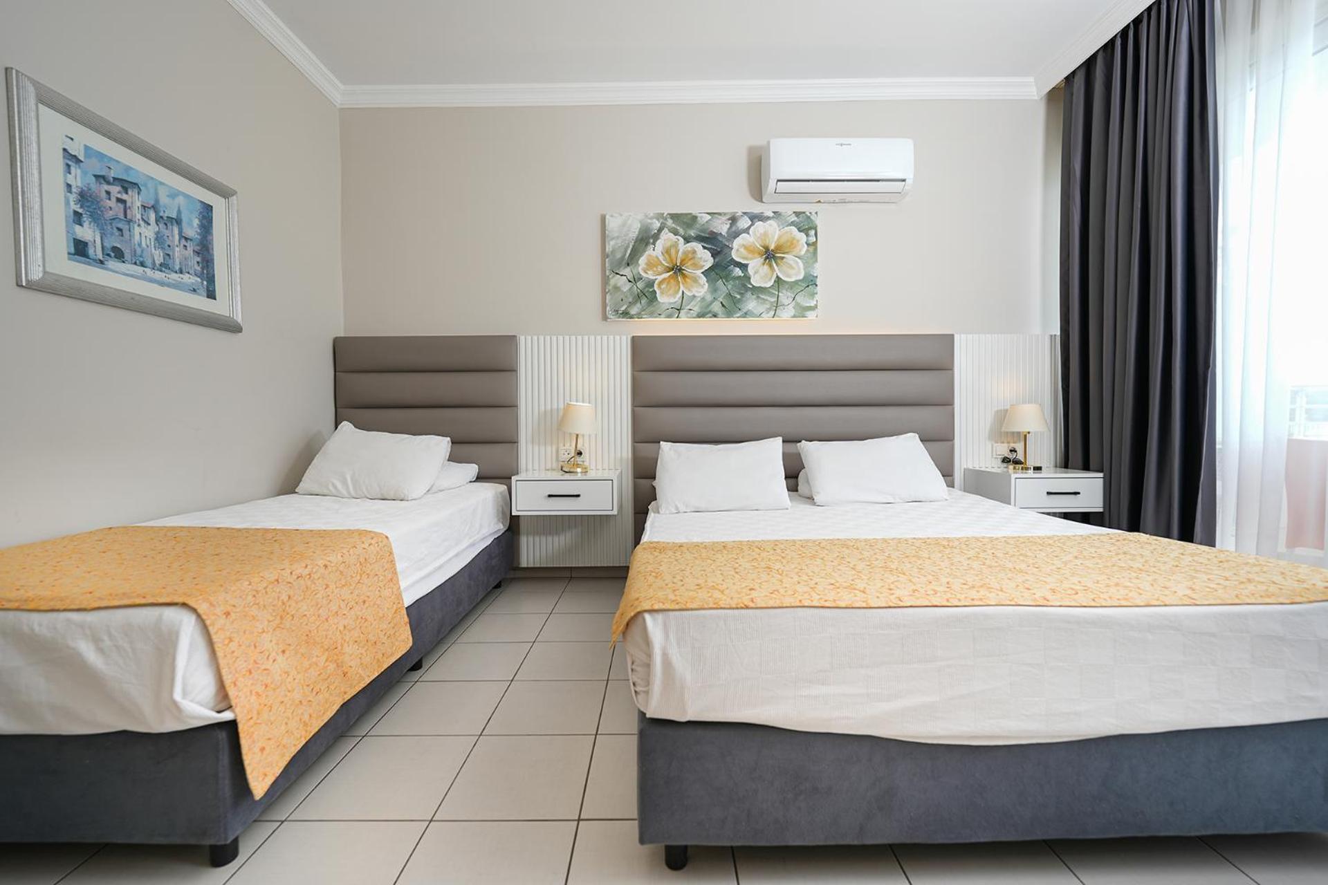 Deluxe Double or Twin Room with Sea View - Photo 8