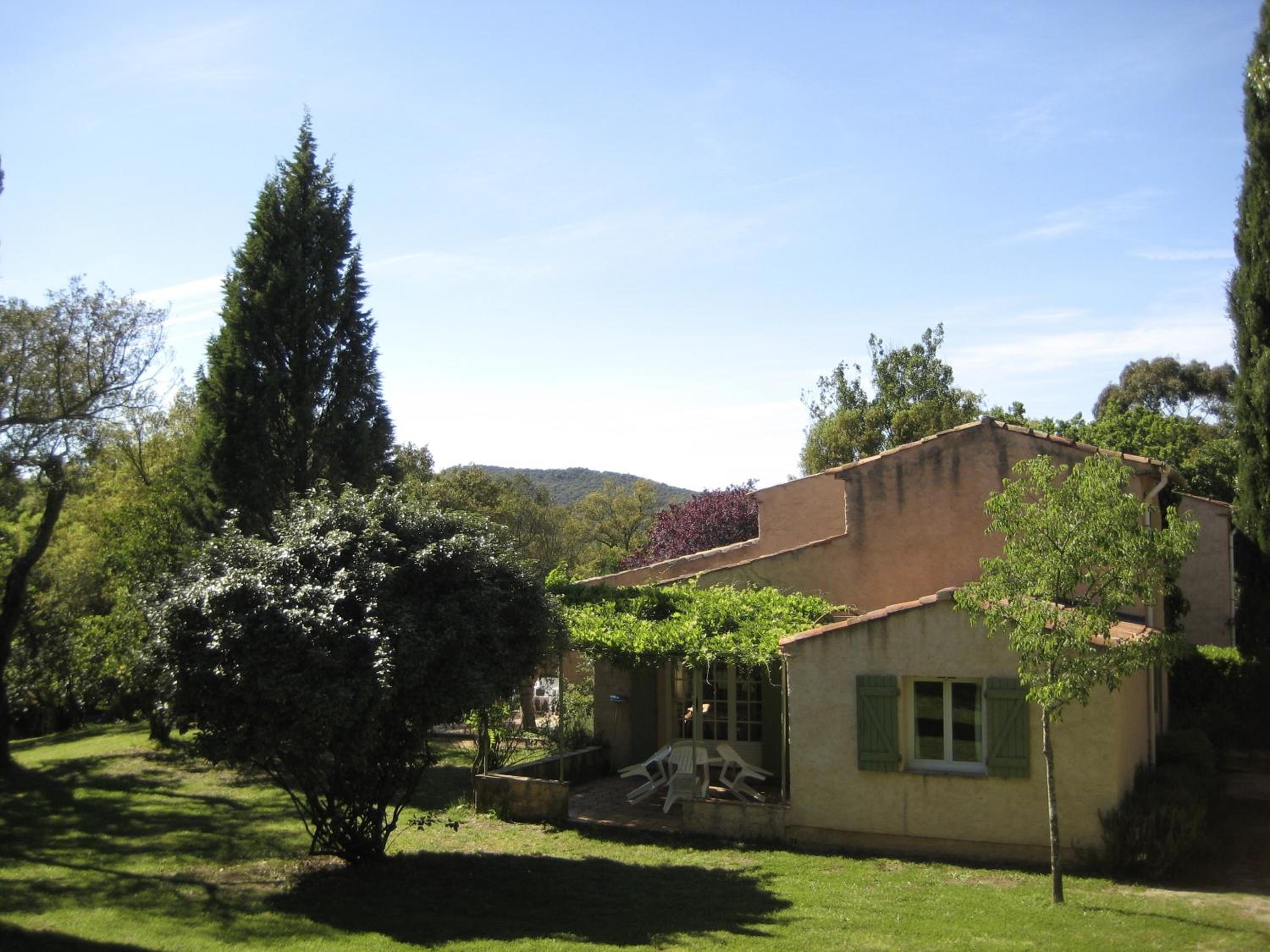 Two-Bedroom House photo 3