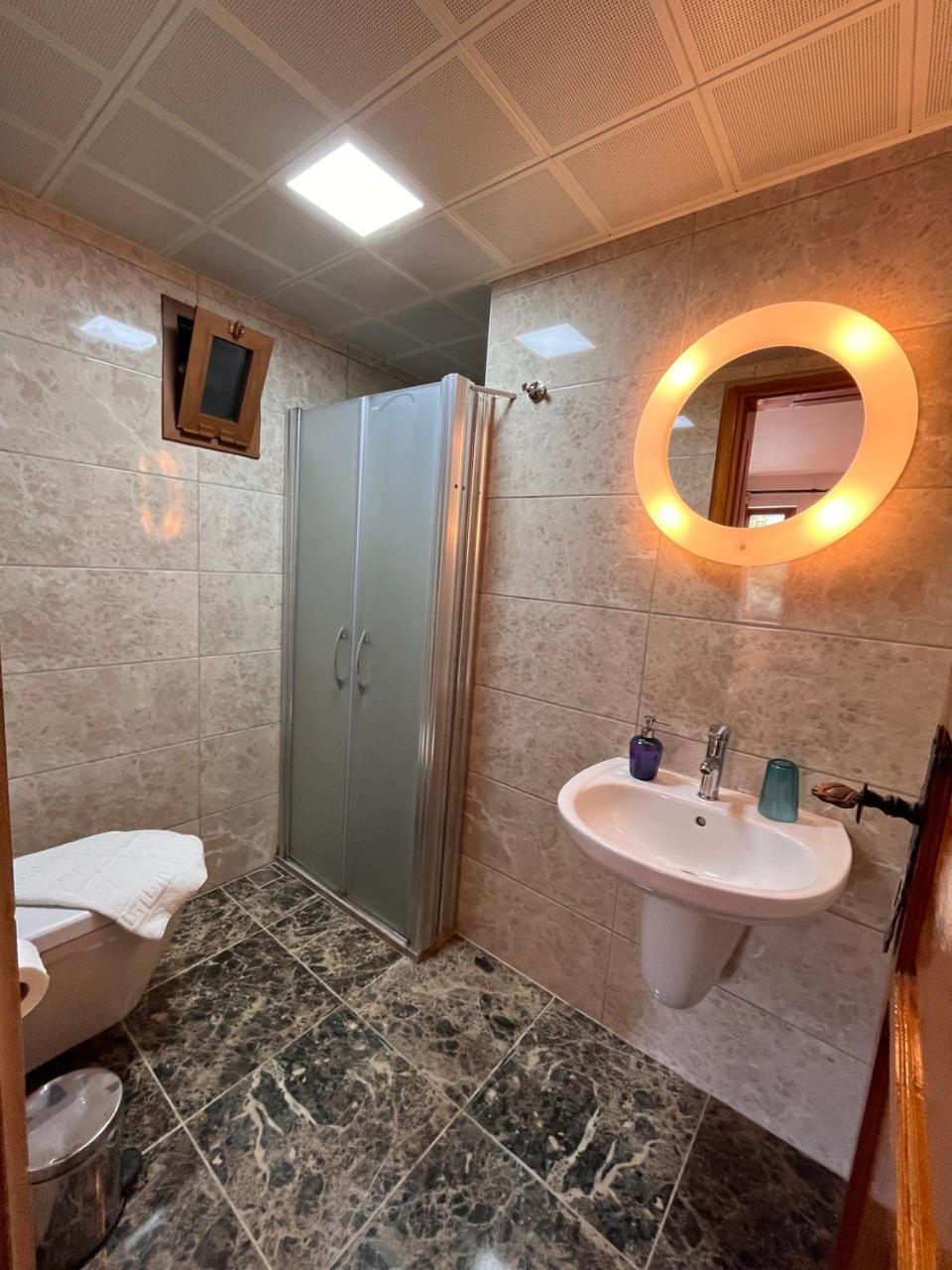 Triple Room with Balcony - Photo 2