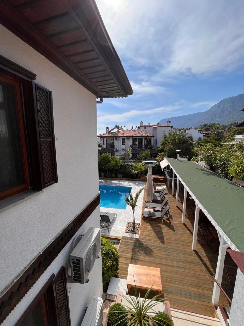 Triple Room with Balcony - Photo 4