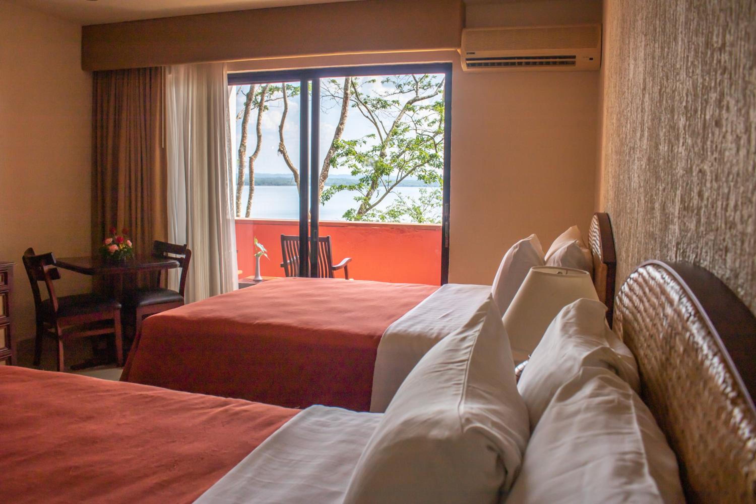 Double Room - Photo 6