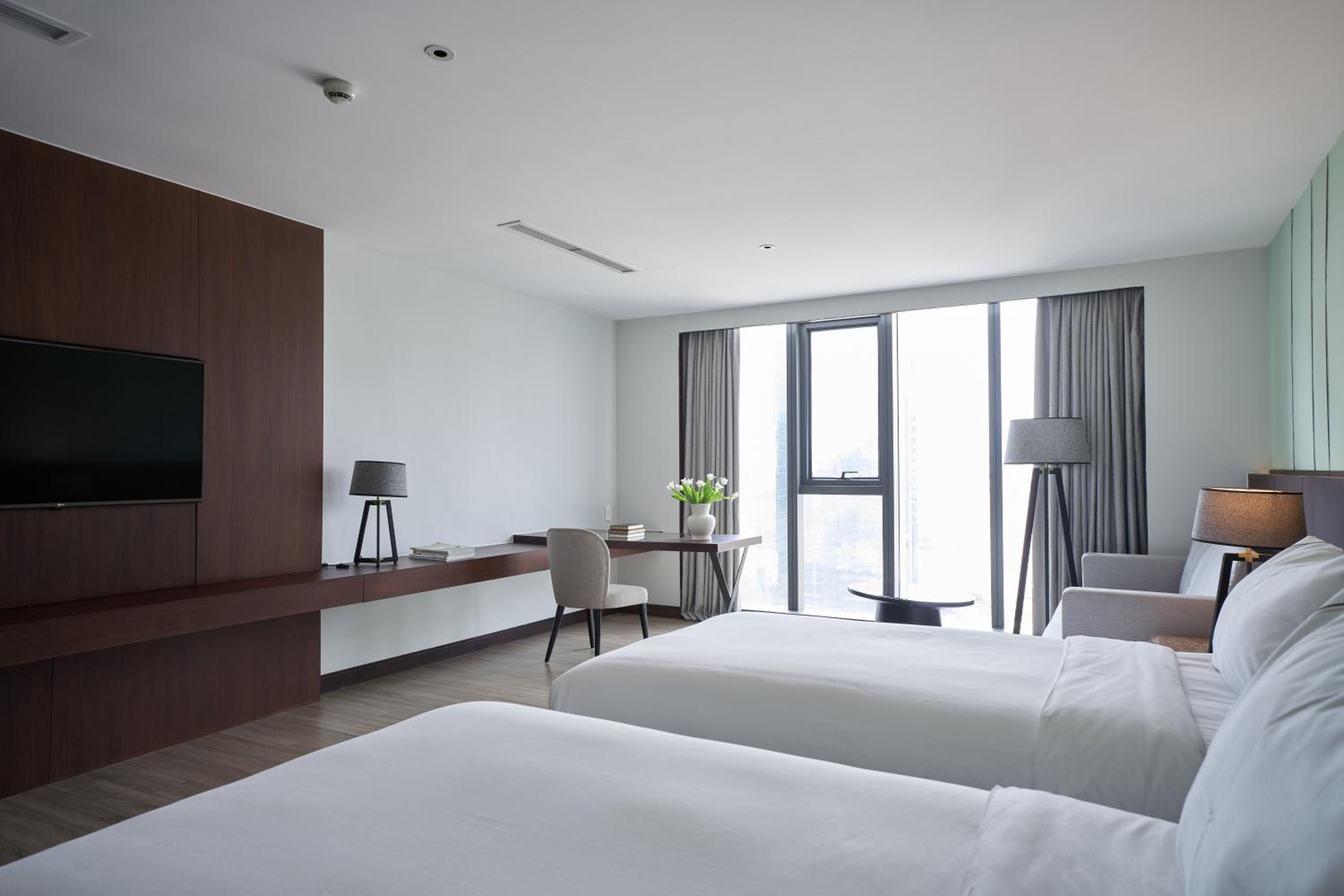 Twin Room with City View photo 2