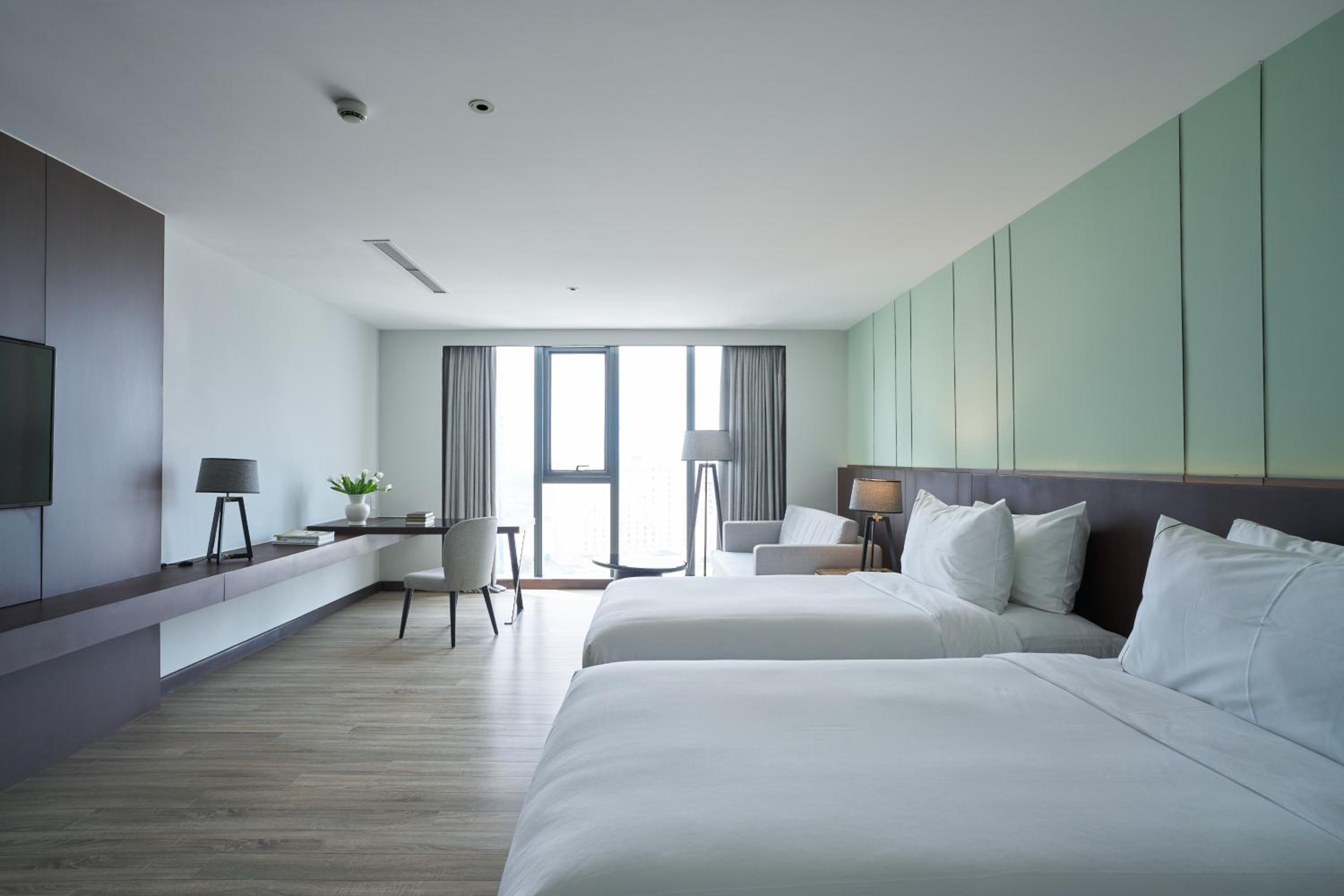 Twin Room with City View photo 3
