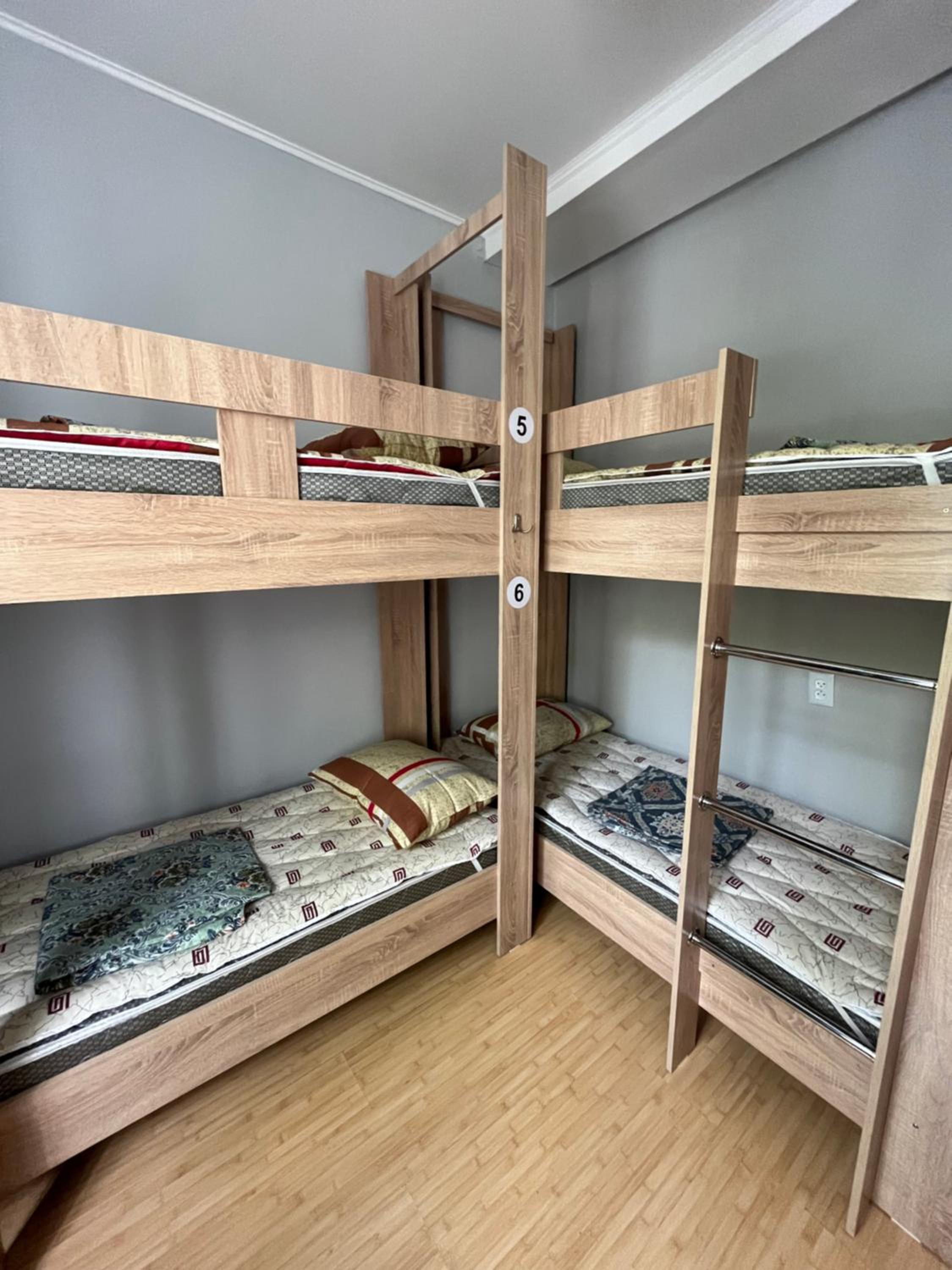 Bed in 4-Bed Male Dormitory Room photo 2
