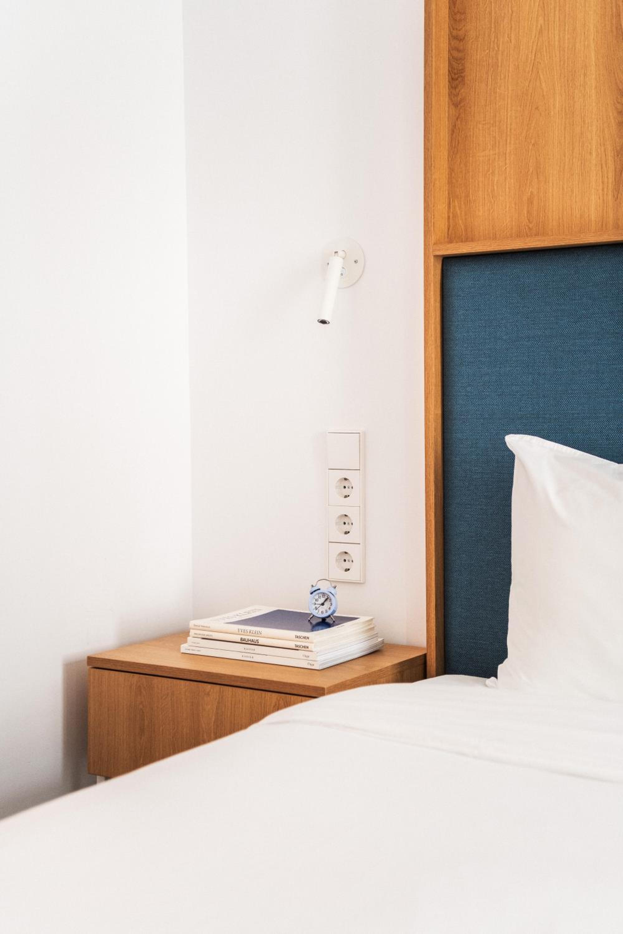 Twin Room - Photo 14