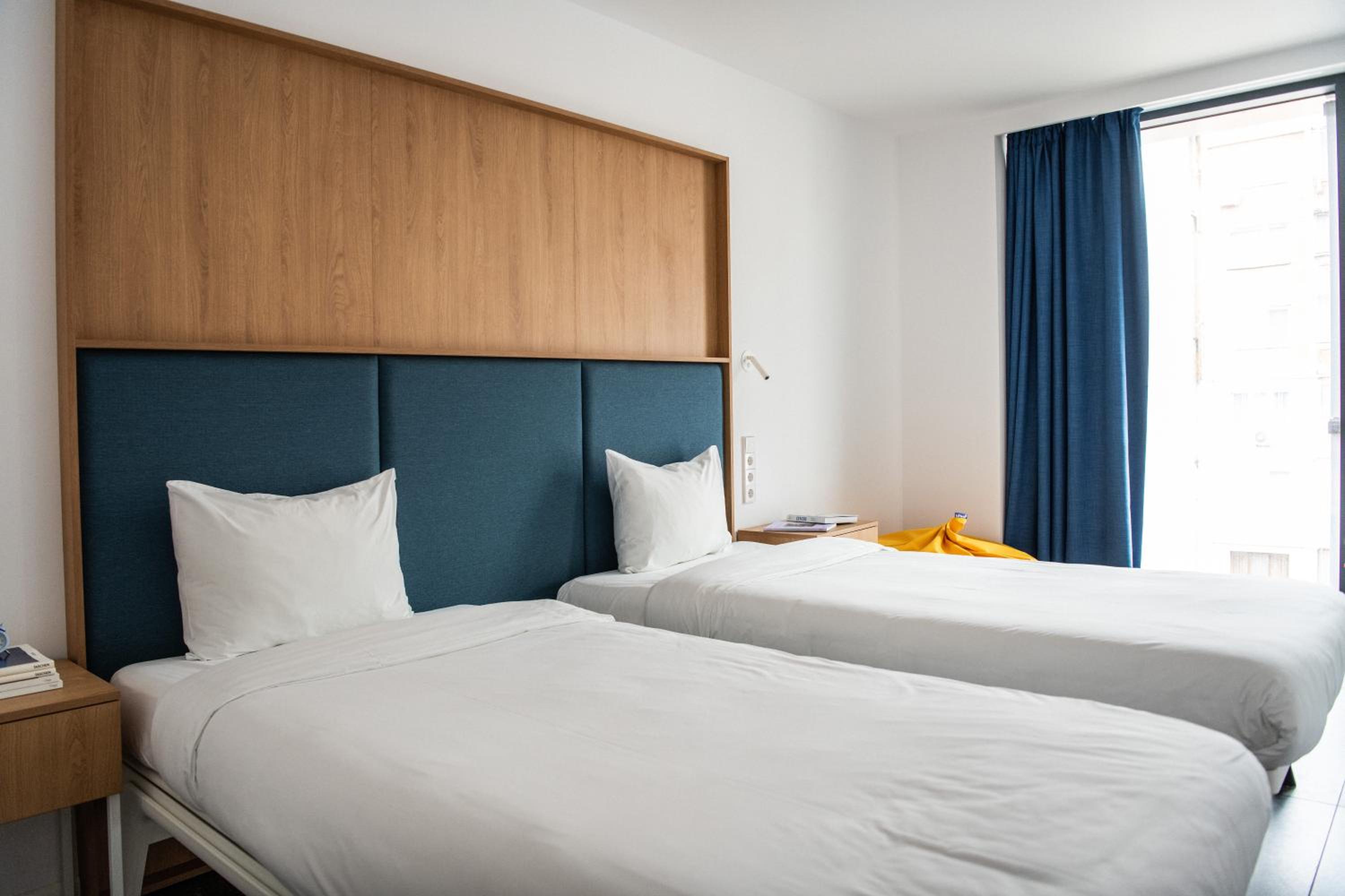 Twin Room - Photo 3