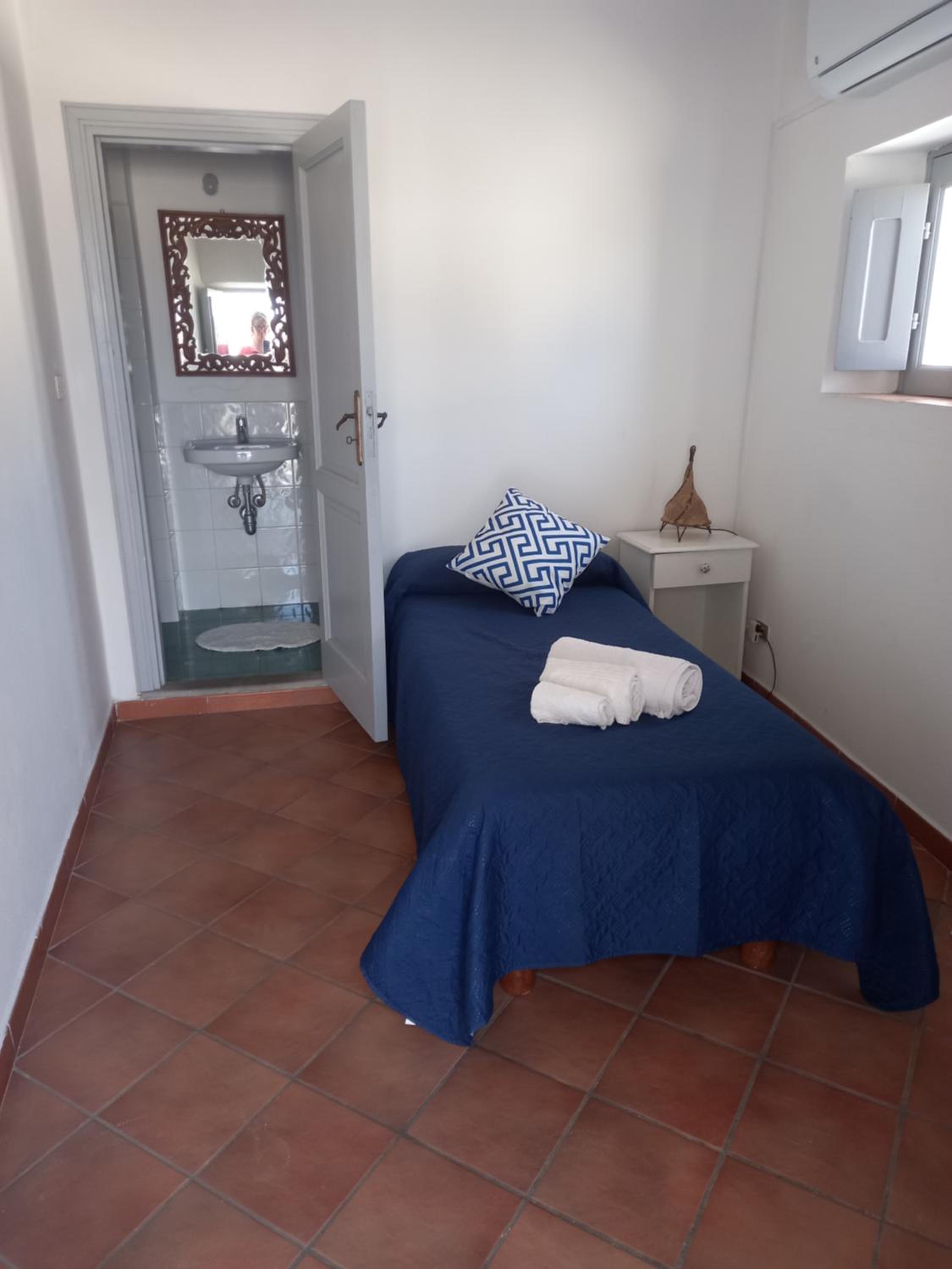 Single Room photo 1