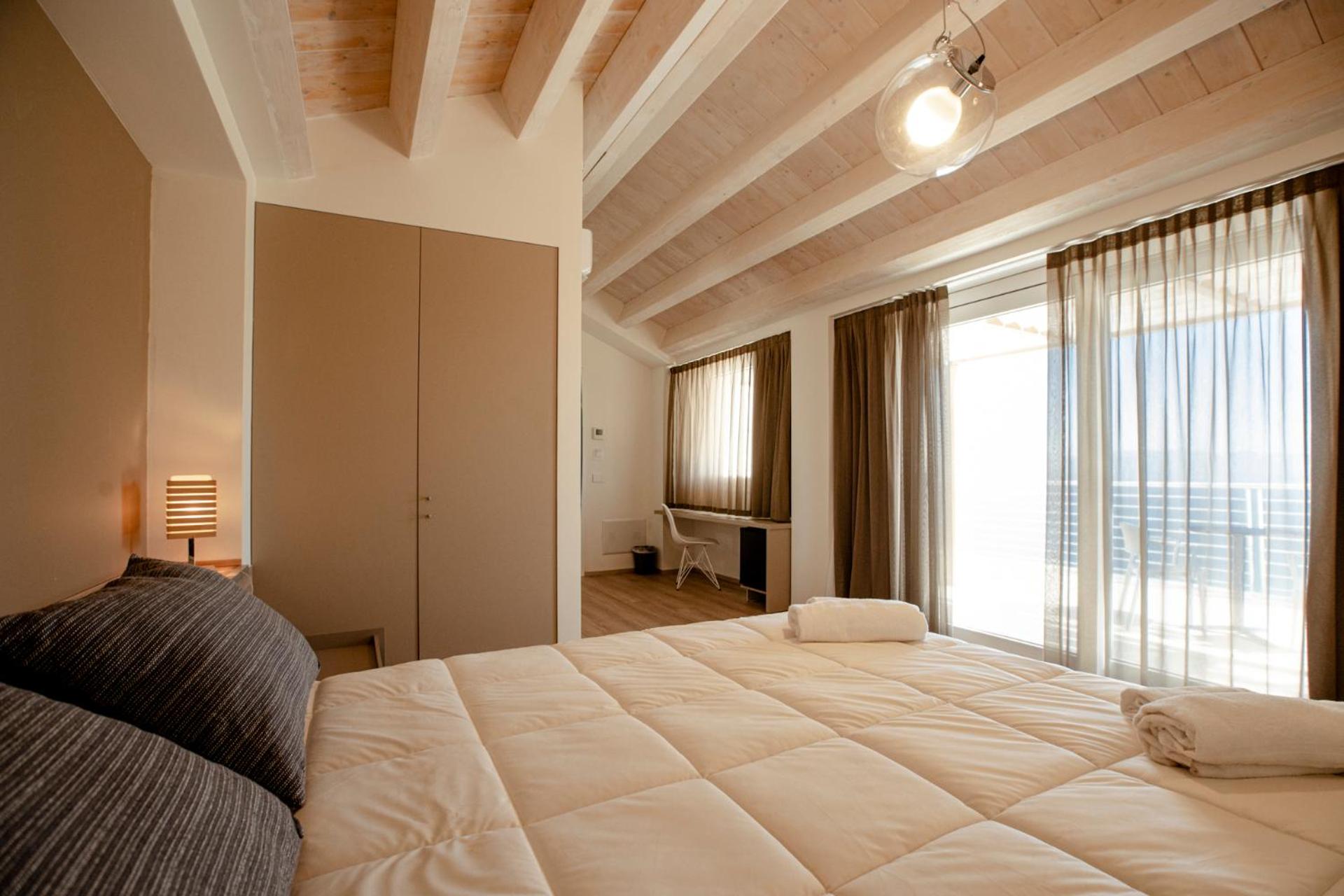 Junior Suite with Terrace - Photo 1
