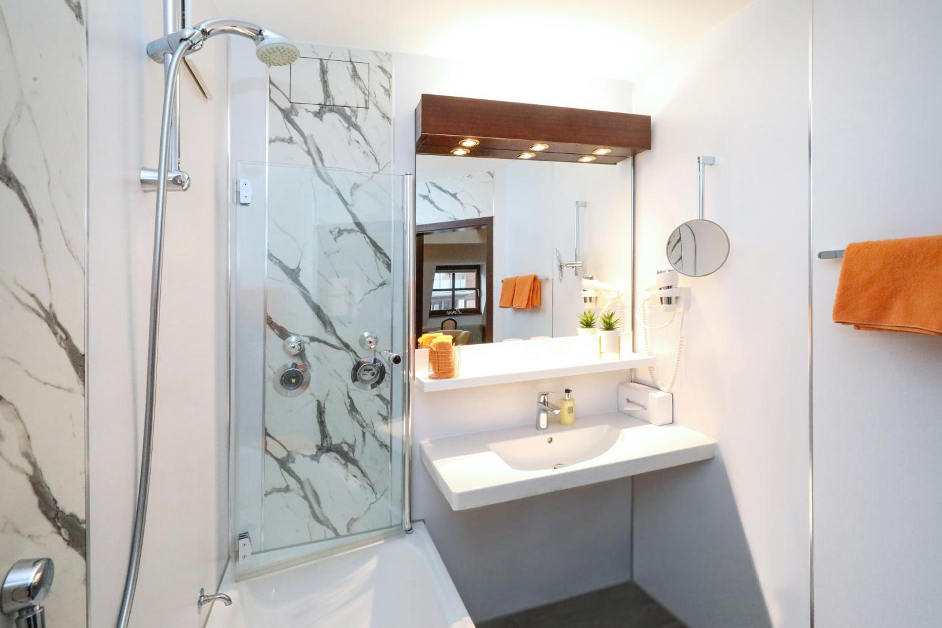 Duplex Suite - Photo 3