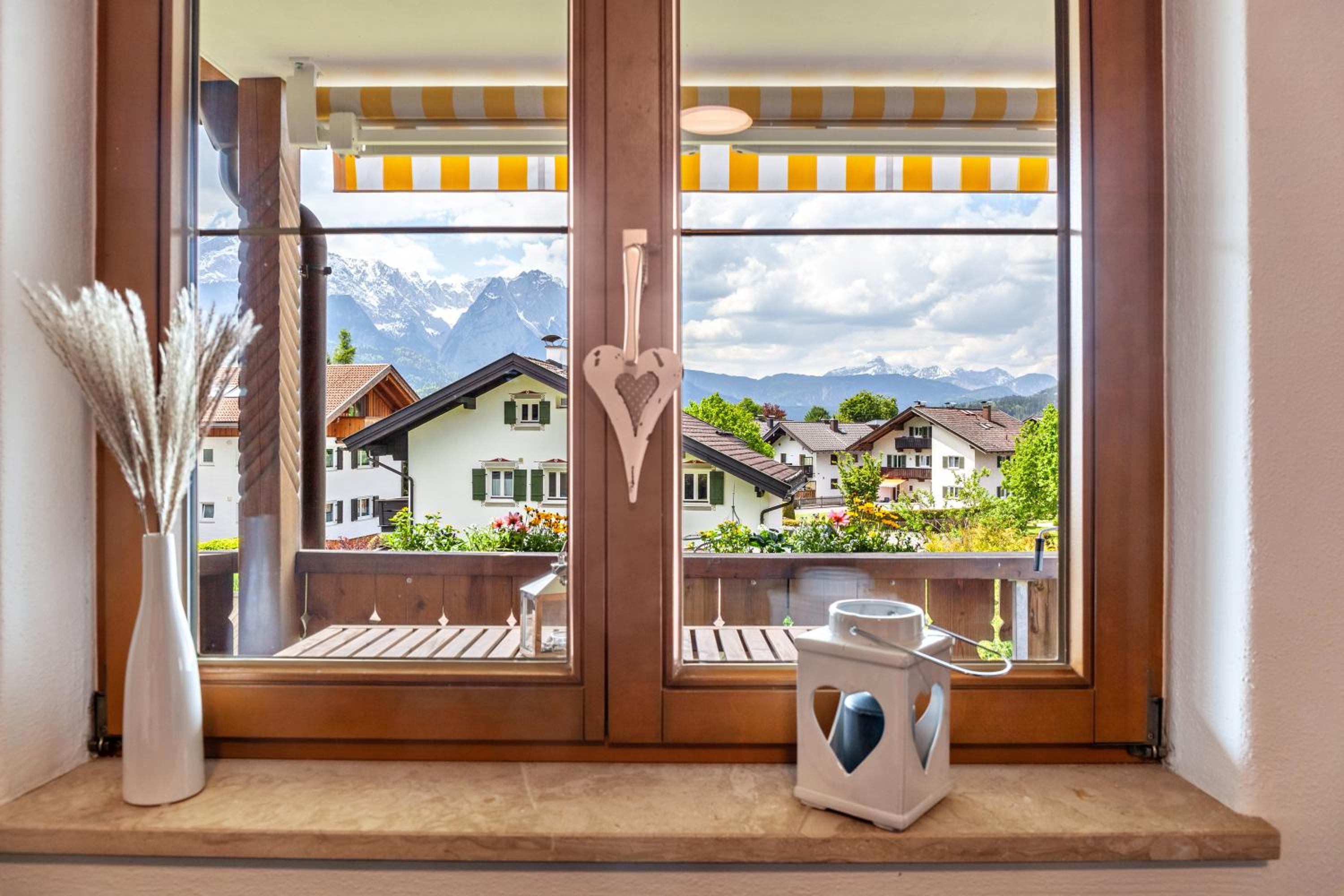 Superior One-Bedroom Apartment with Balcony photo 2