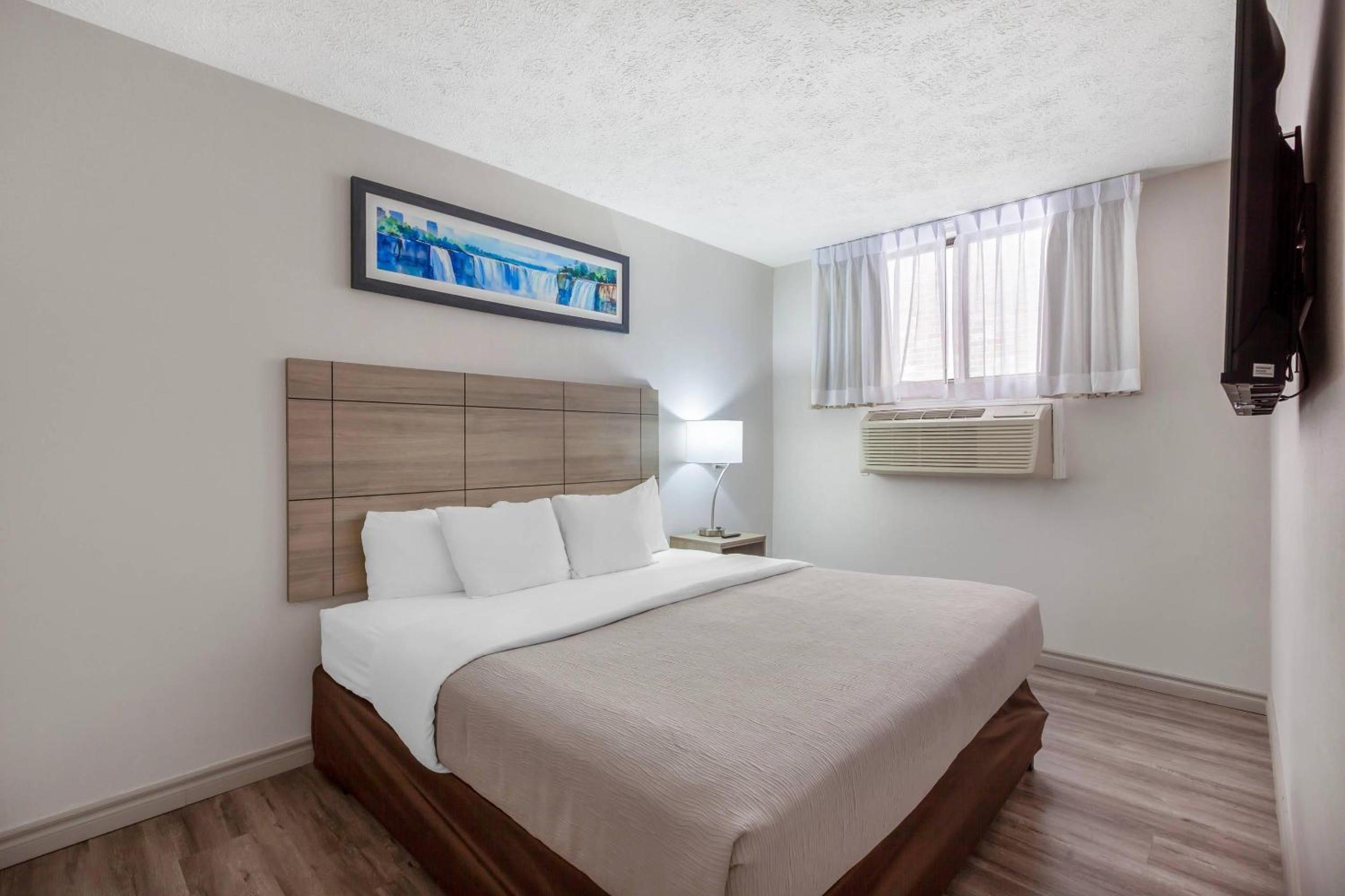 Superior King Suite - Non-Smoking