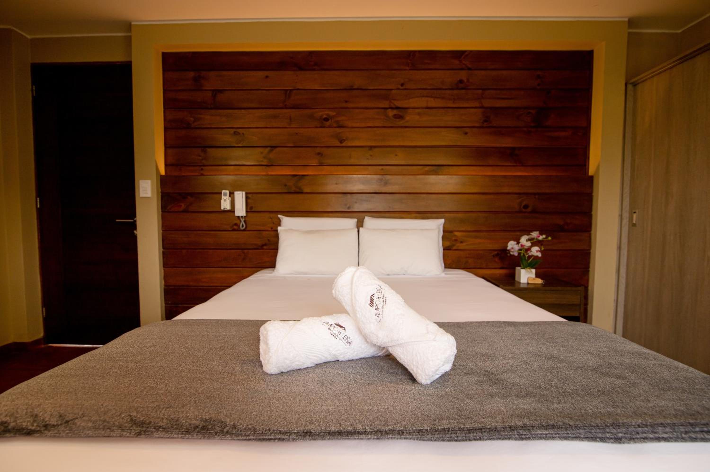Queen Room with Balcony with Air Conditioning