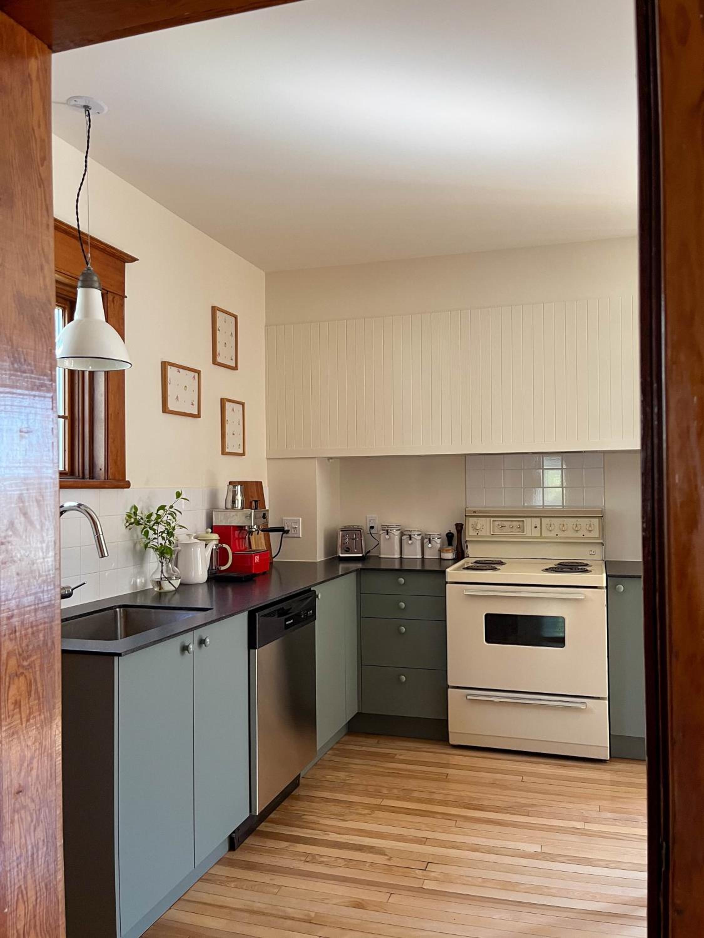 Four-Bedroom House photo 2