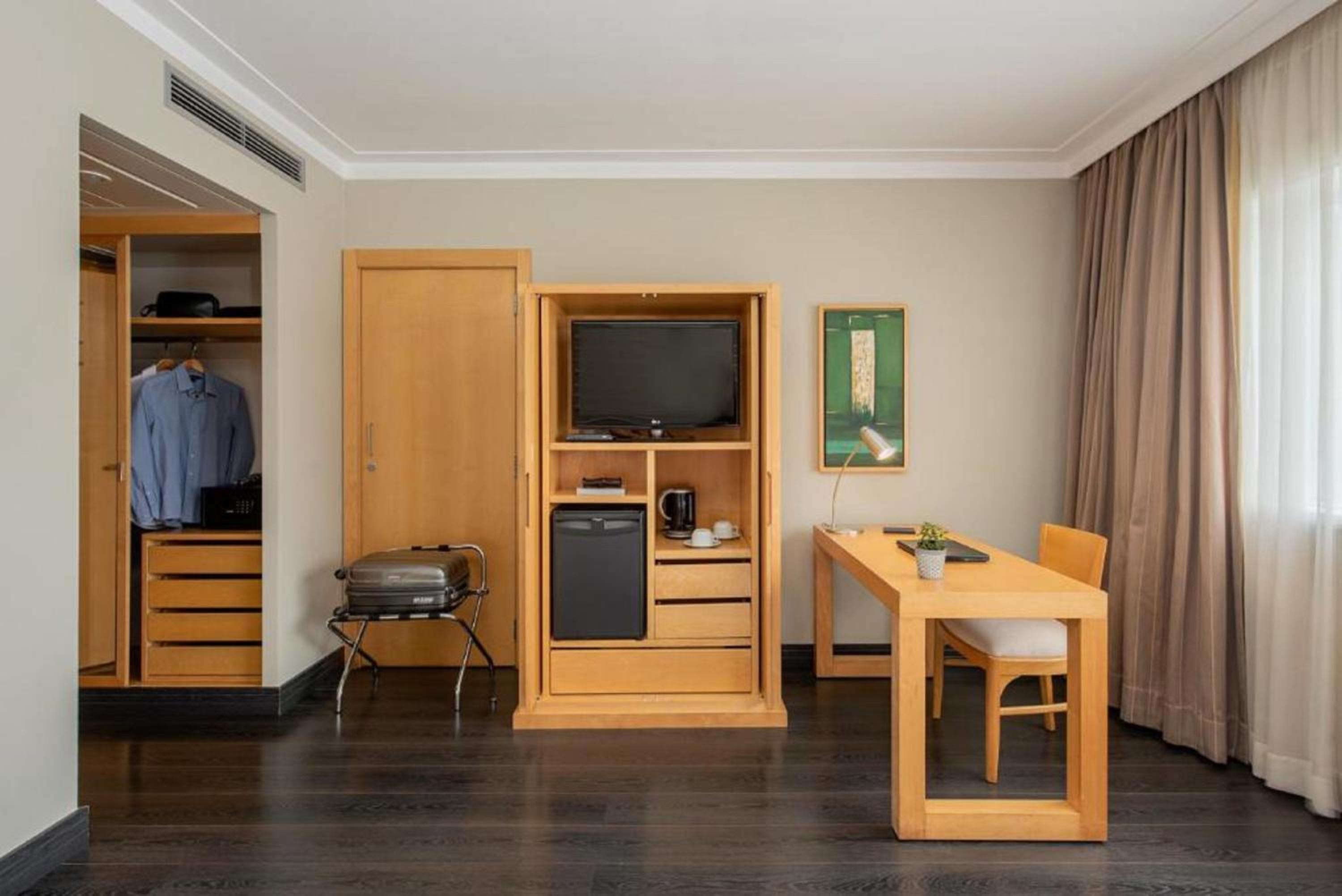Luxo Casal - 1 Cama Queen - Photo 2
