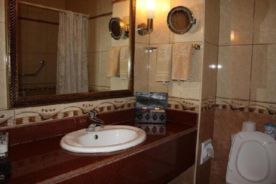 Standard Double Room - Photo 2