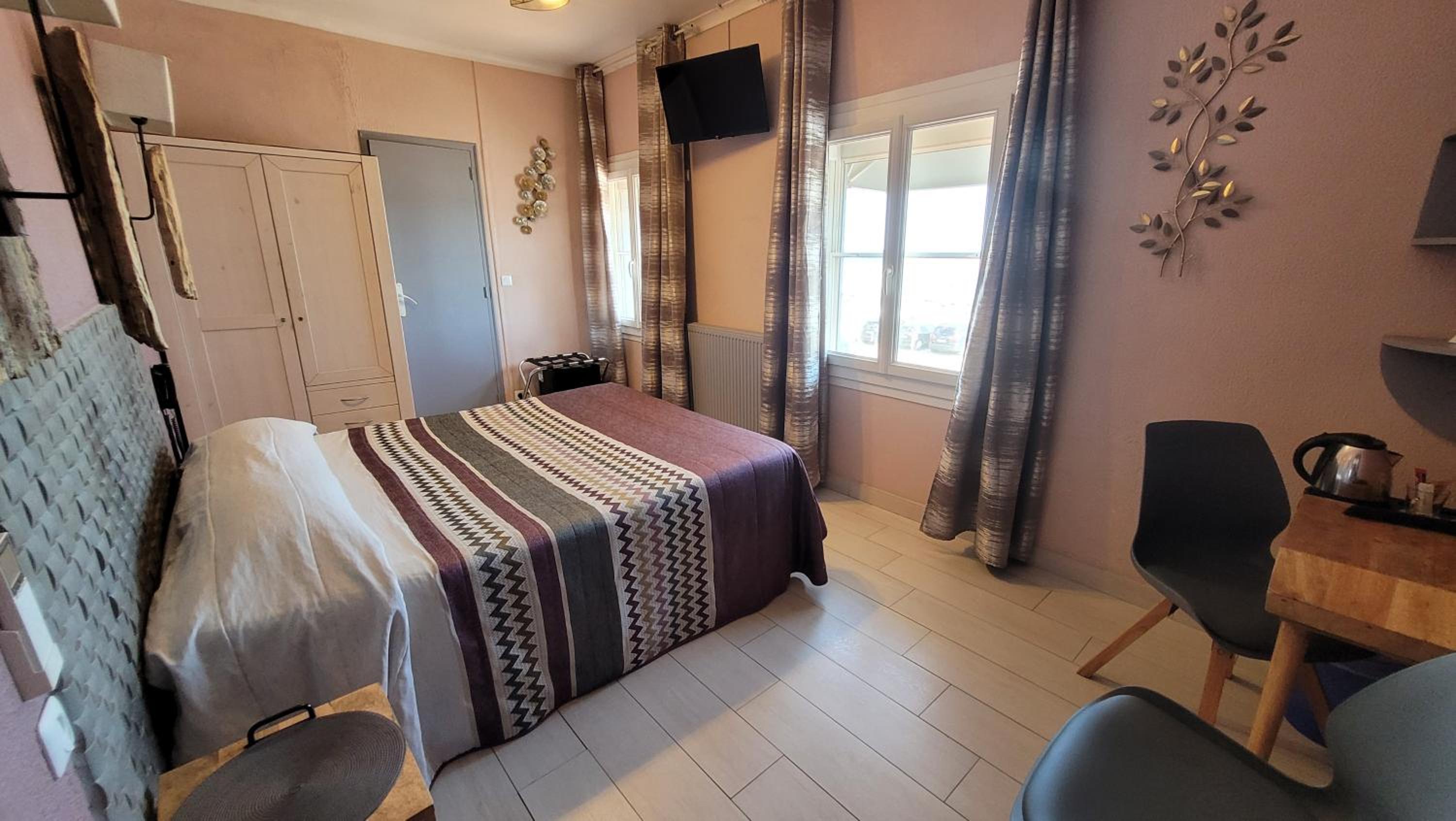 premium Double Room with bathroom and sea view