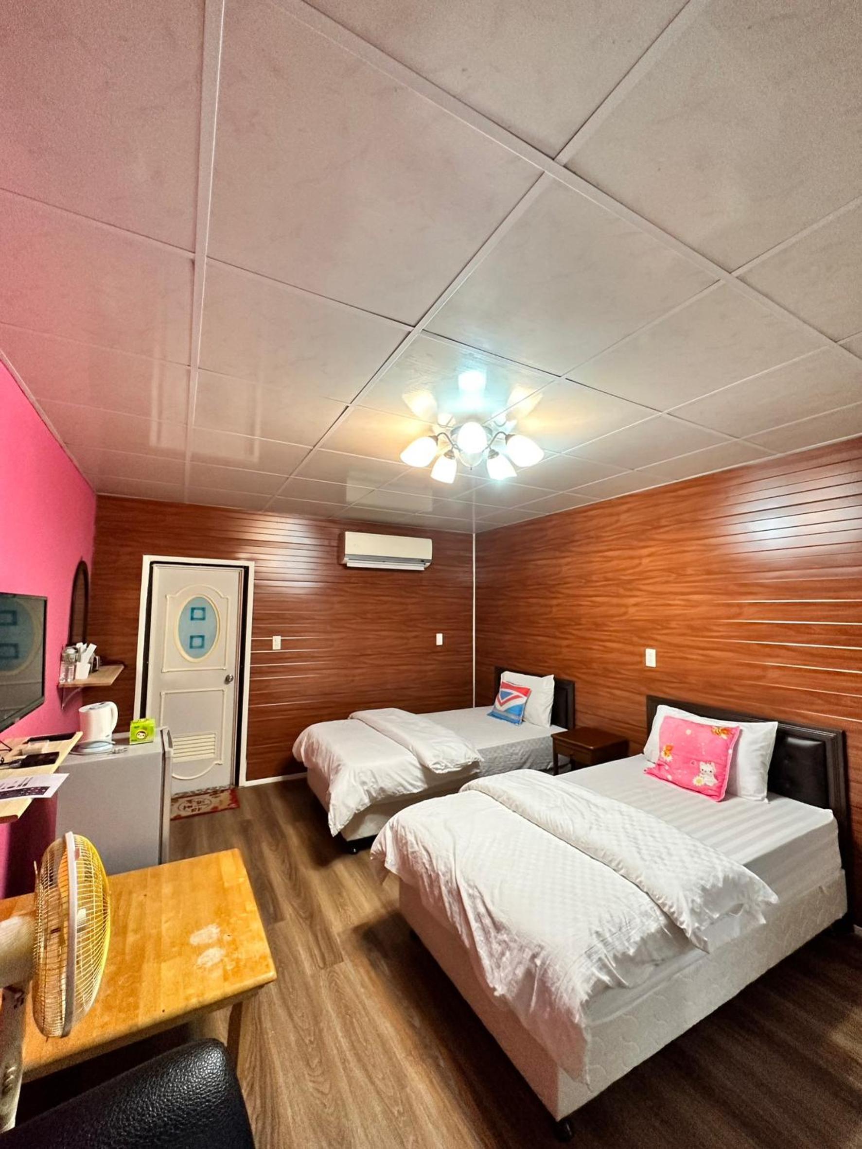 Standard Double Room photo 3