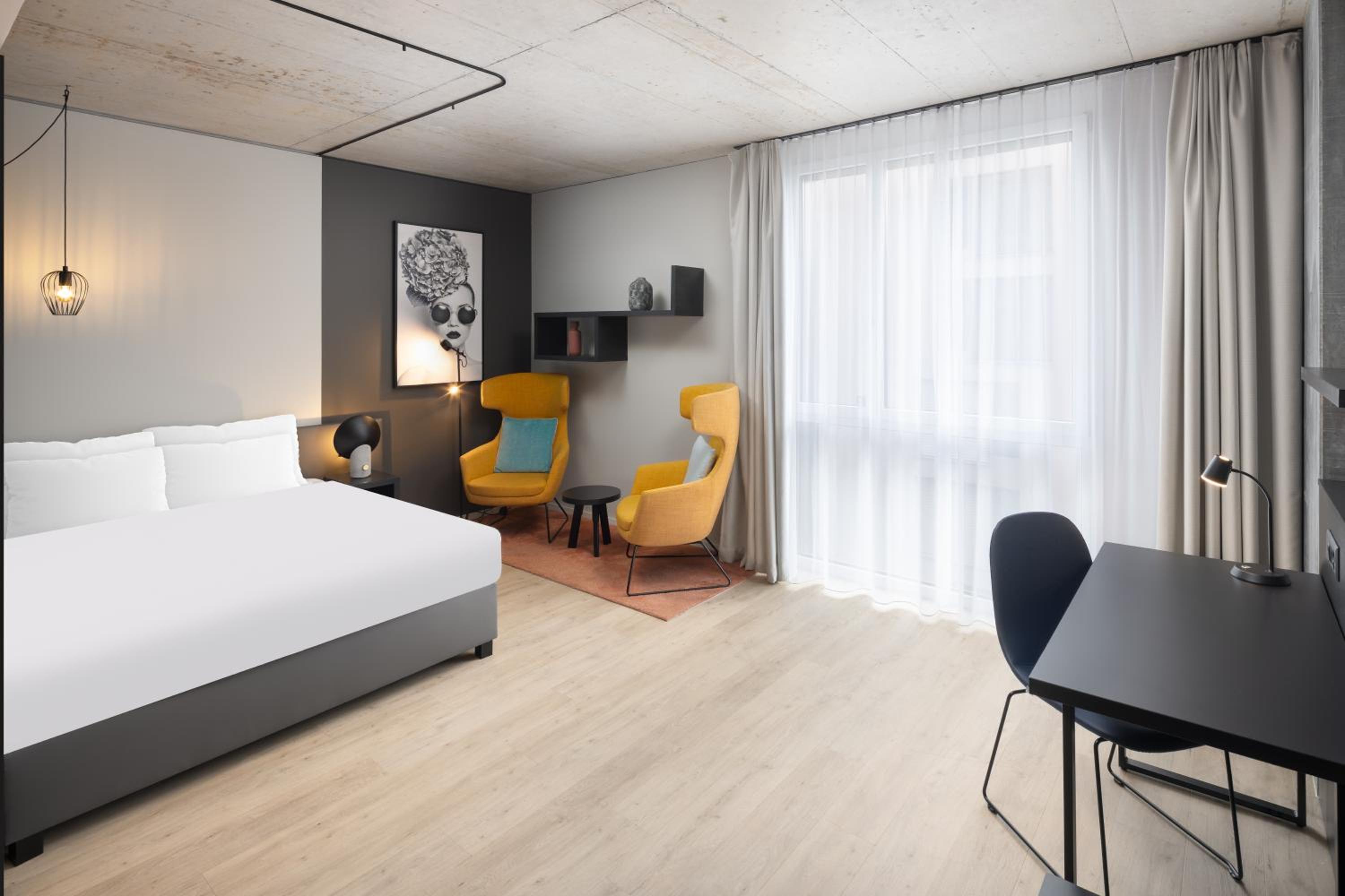 Premium Studio Suite - Photo 2