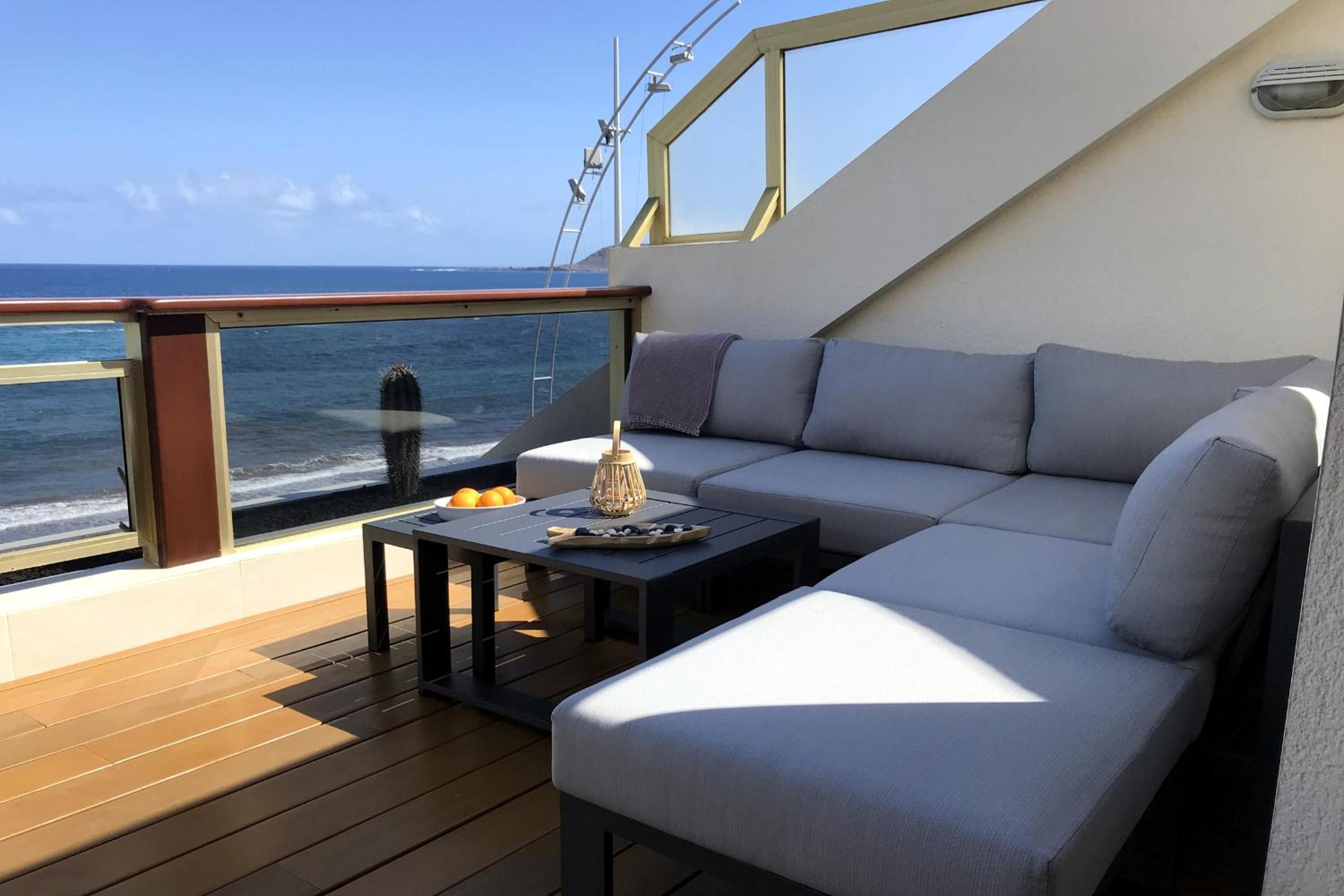 Two-Bedroom Deluxe Apartment with Ocean View photo 3