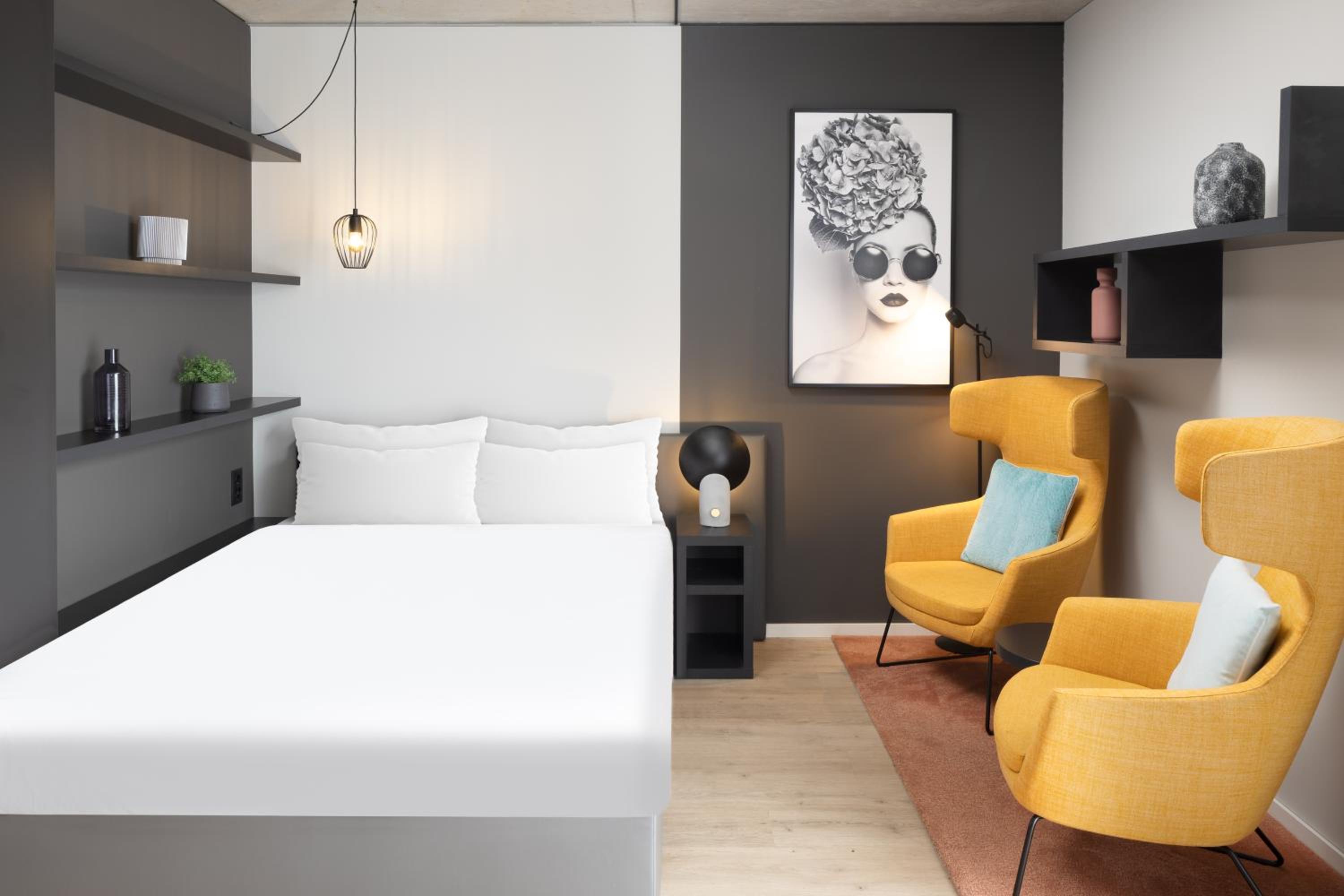Premium Studio Suite - Photo 5