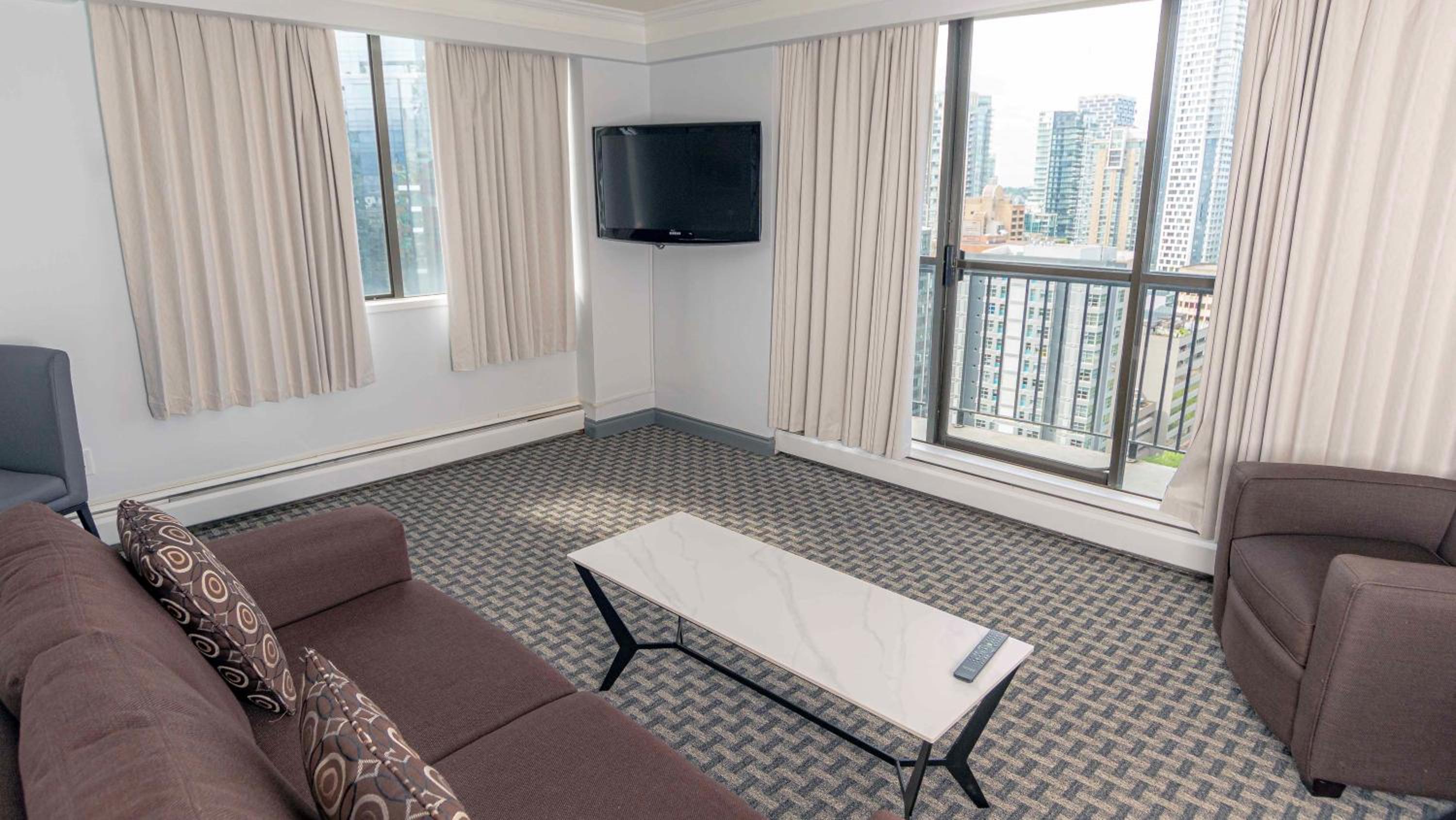 One-Bedroom Suite - Photo 1