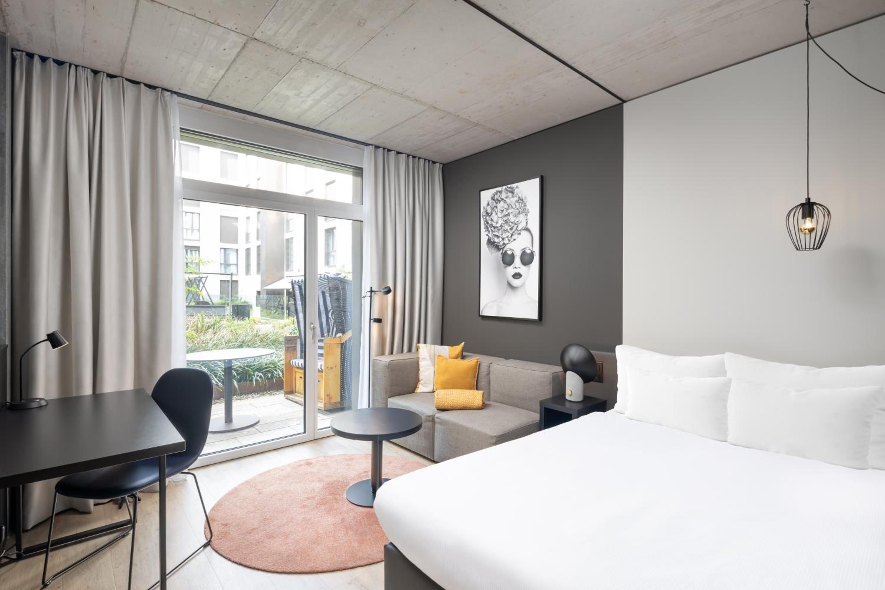 Studio Suite with Terrace - Photo 1