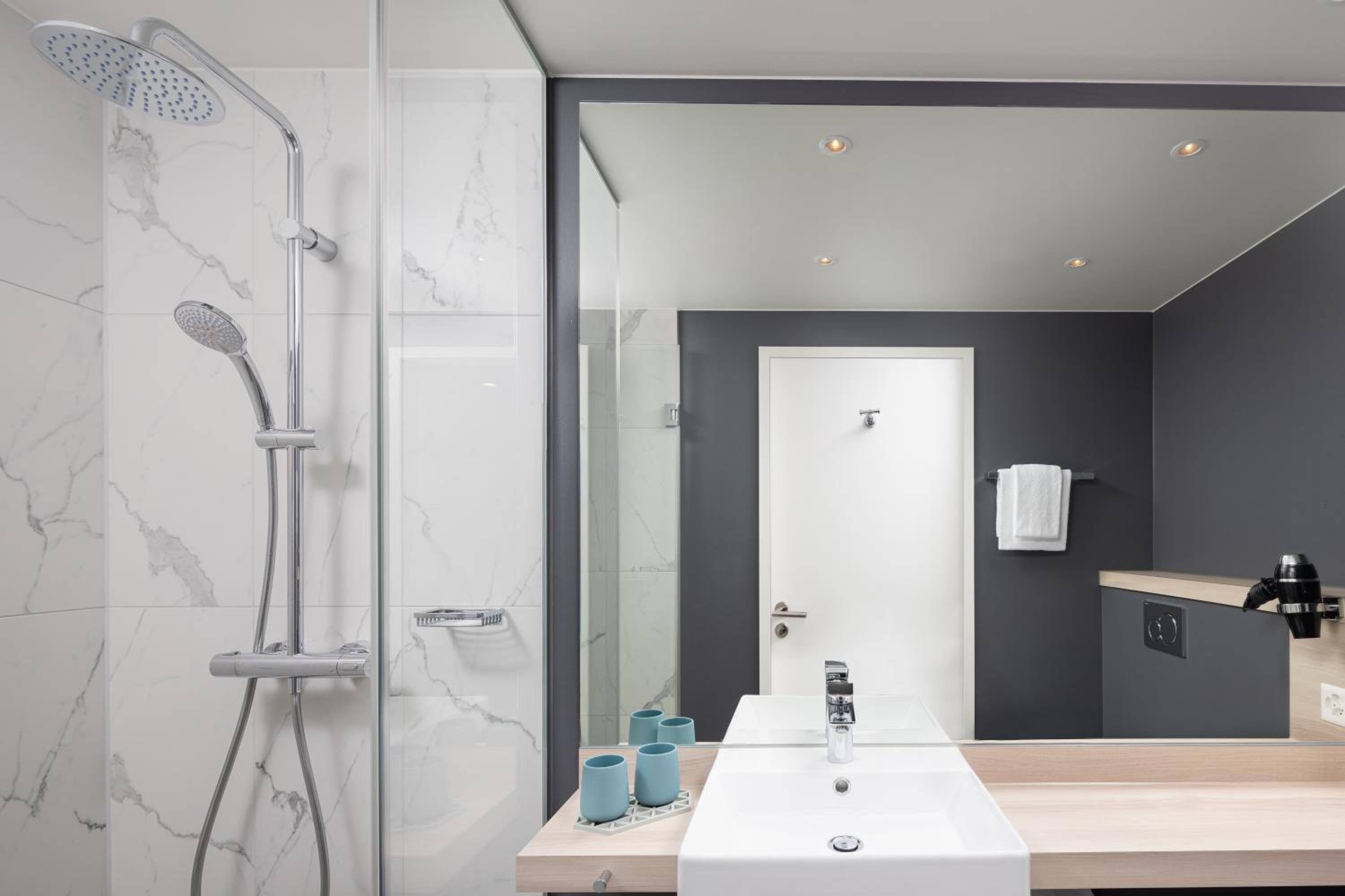Studio Apartment - Photo 5