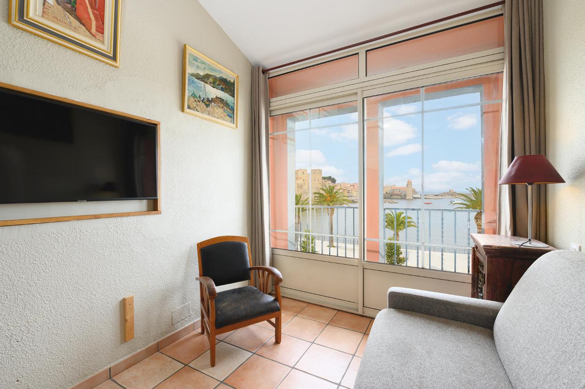 Apartment with Sea View photo 3