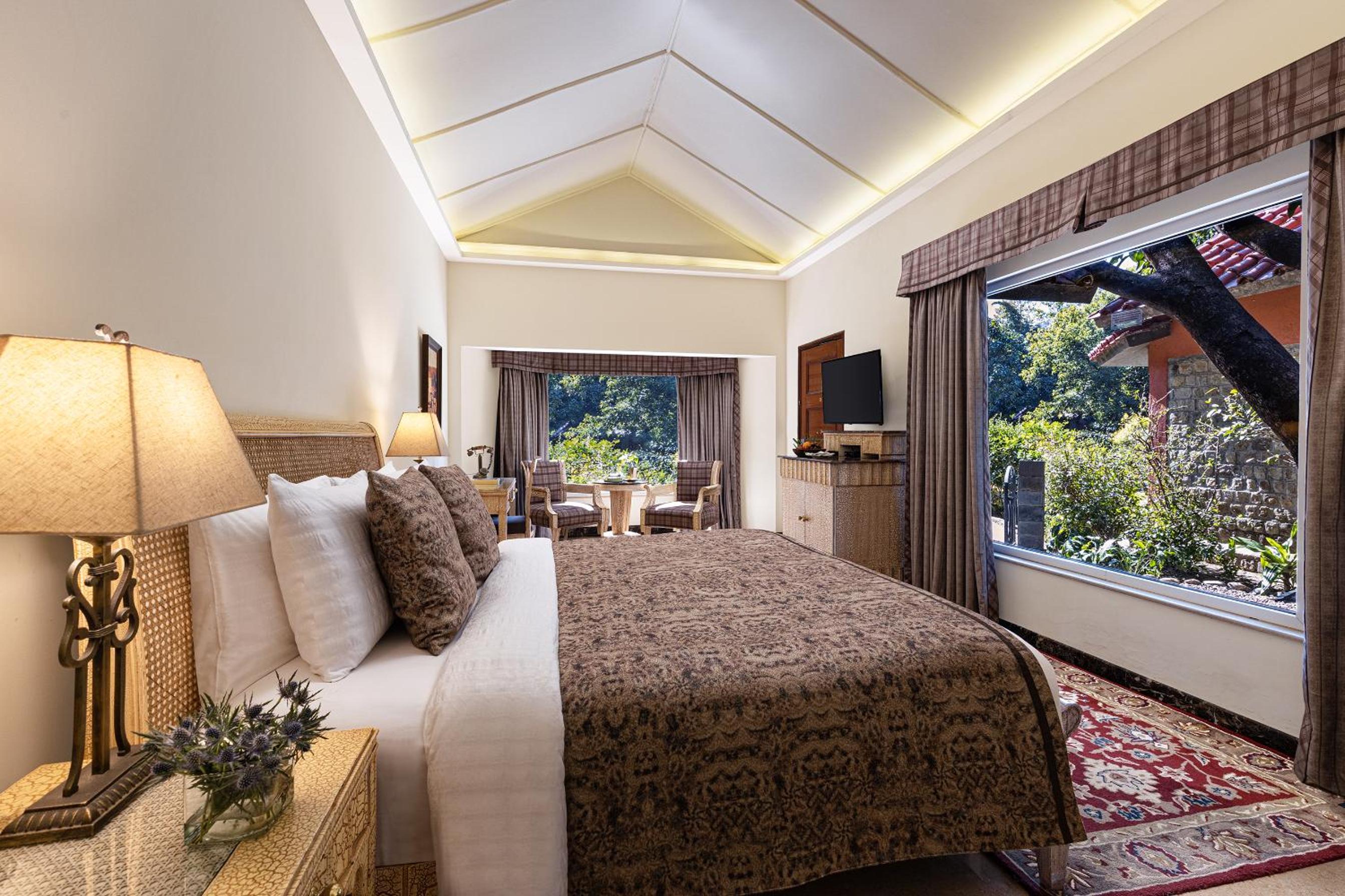 Superior Room King Bed Garden View photo