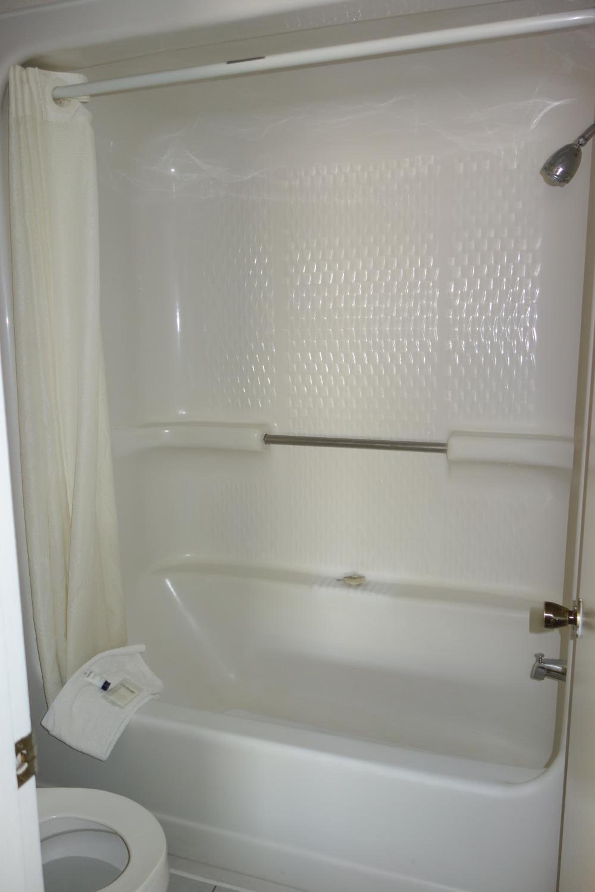 Single Room - Non-Smoking photo 2