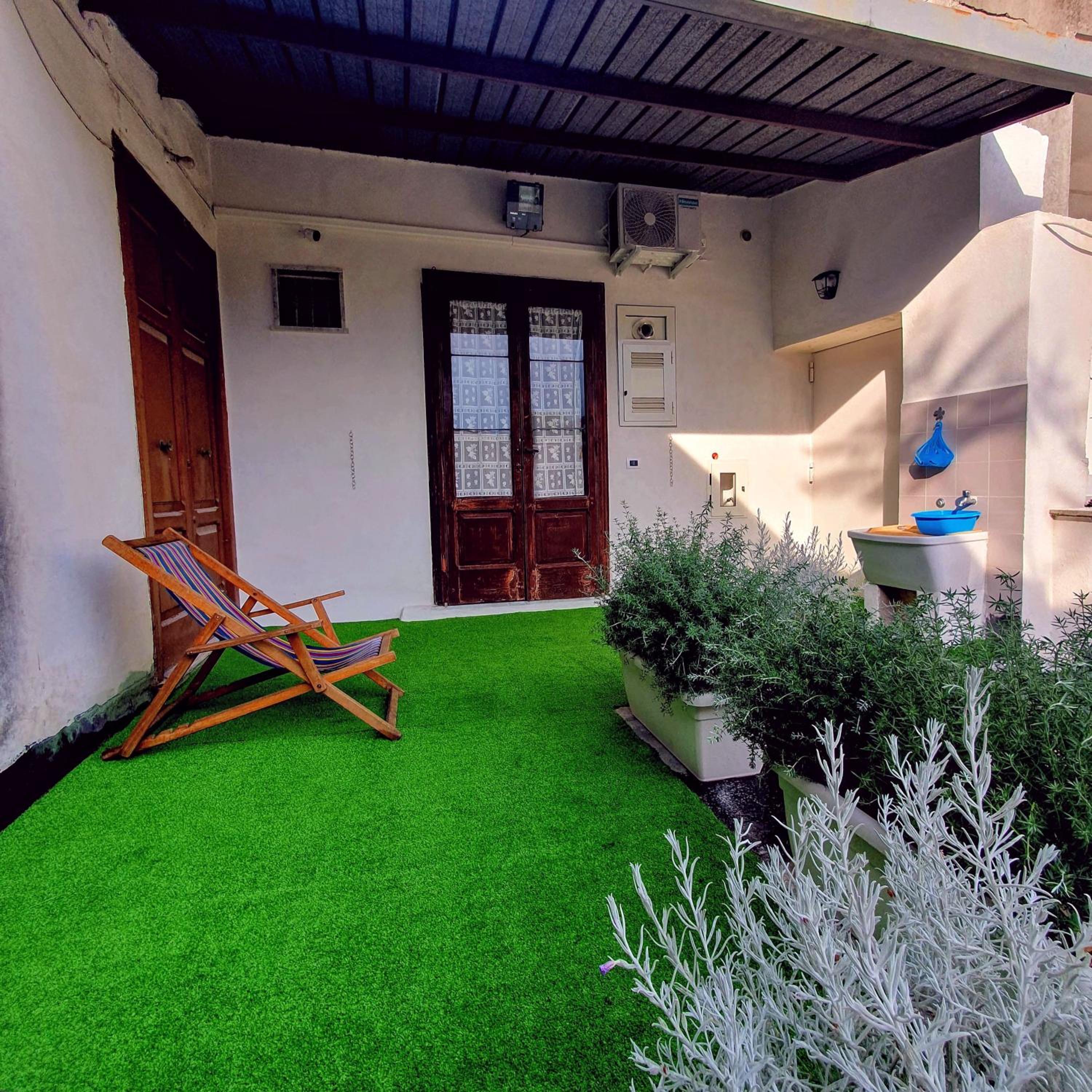 One-Bedroom Apartment with Terrace photo 2