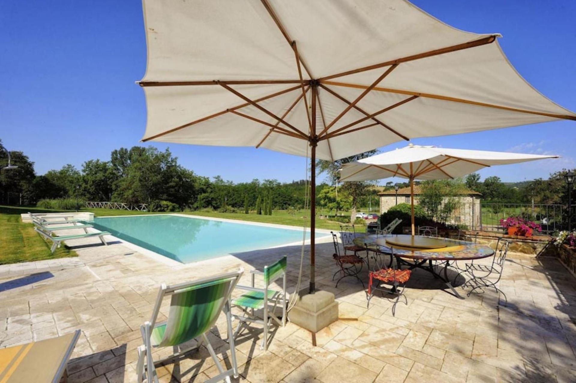 Villa photo 2