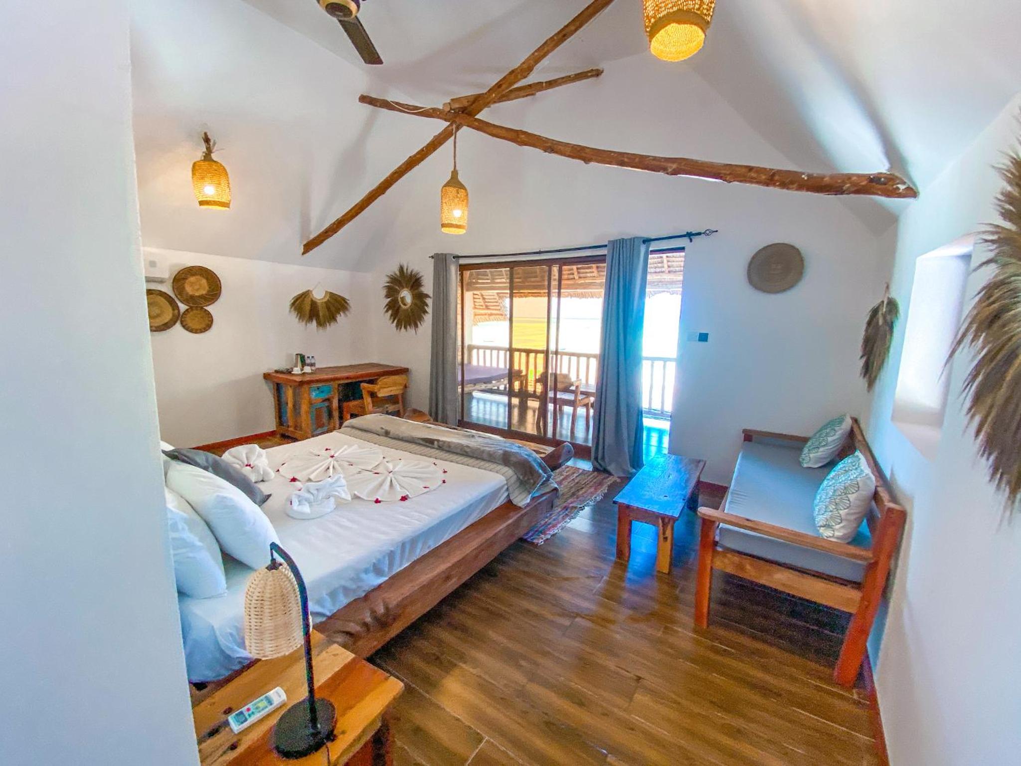 Deluxe Suite with Sea View photo 2