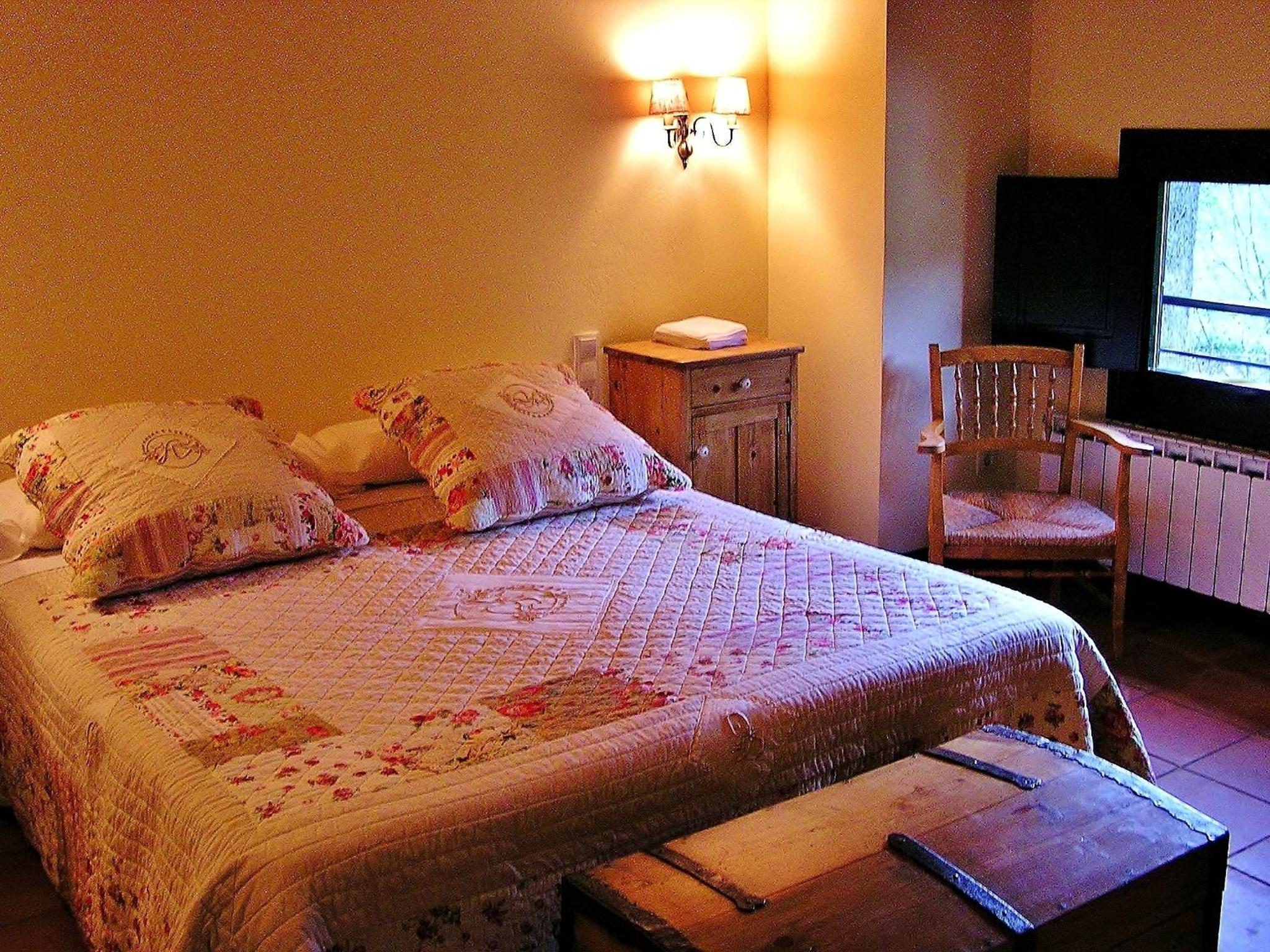 Superior Family Room - Photo 2