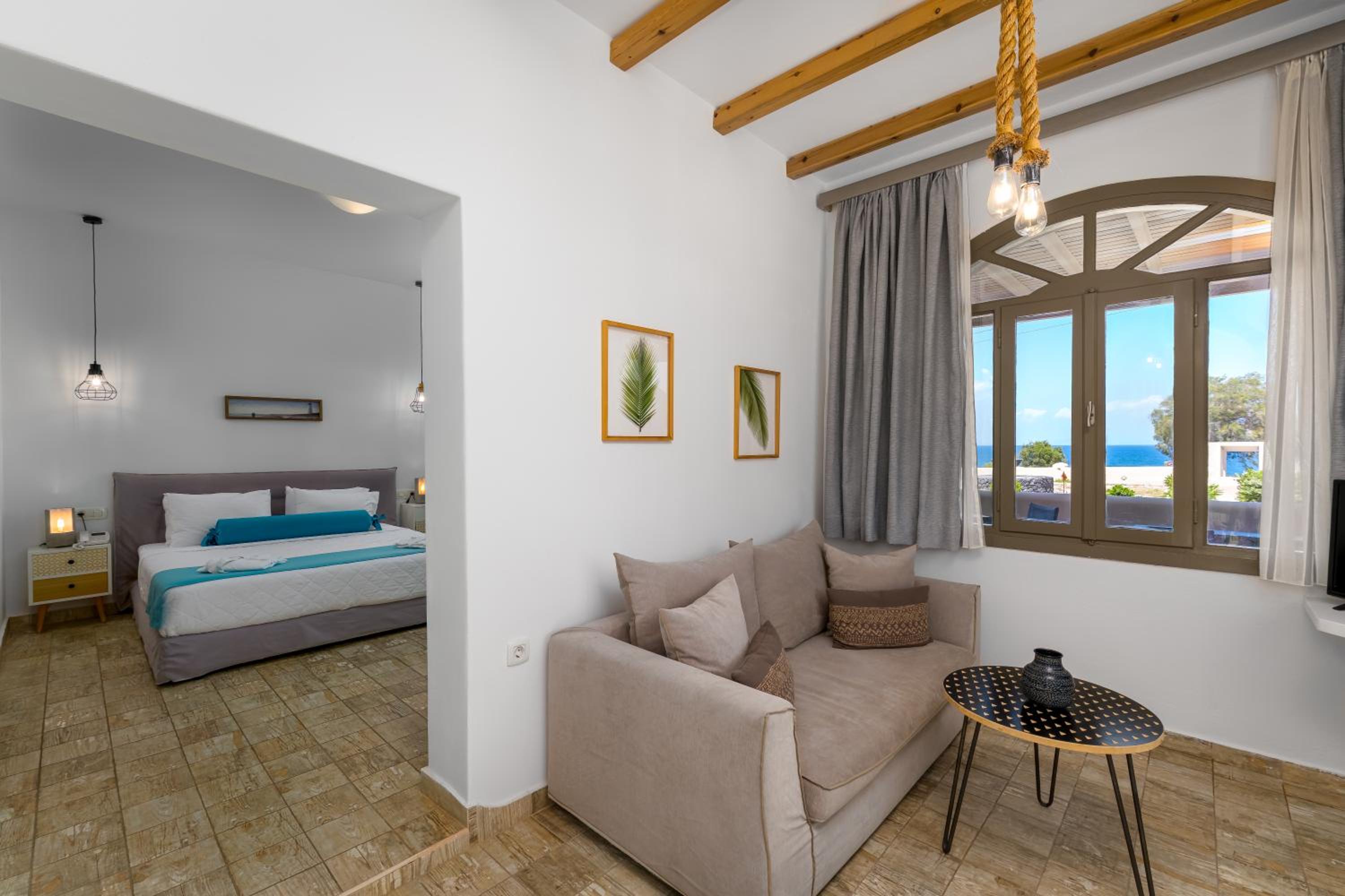 Romantic Deluxe Suite with Outdoor Jacuzzi & Sea Vista