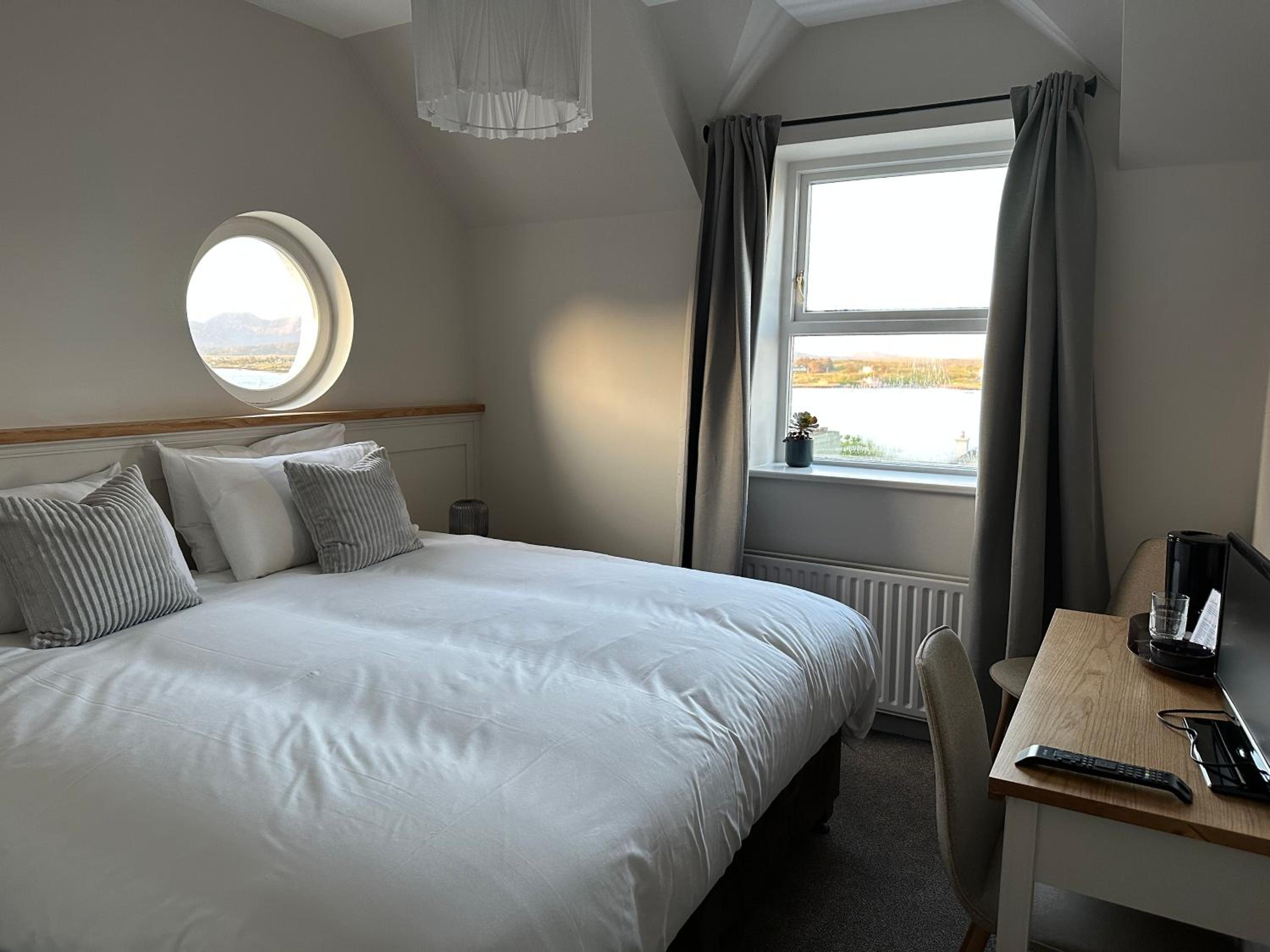 Deluxe Double Room with Sea View photo 1
