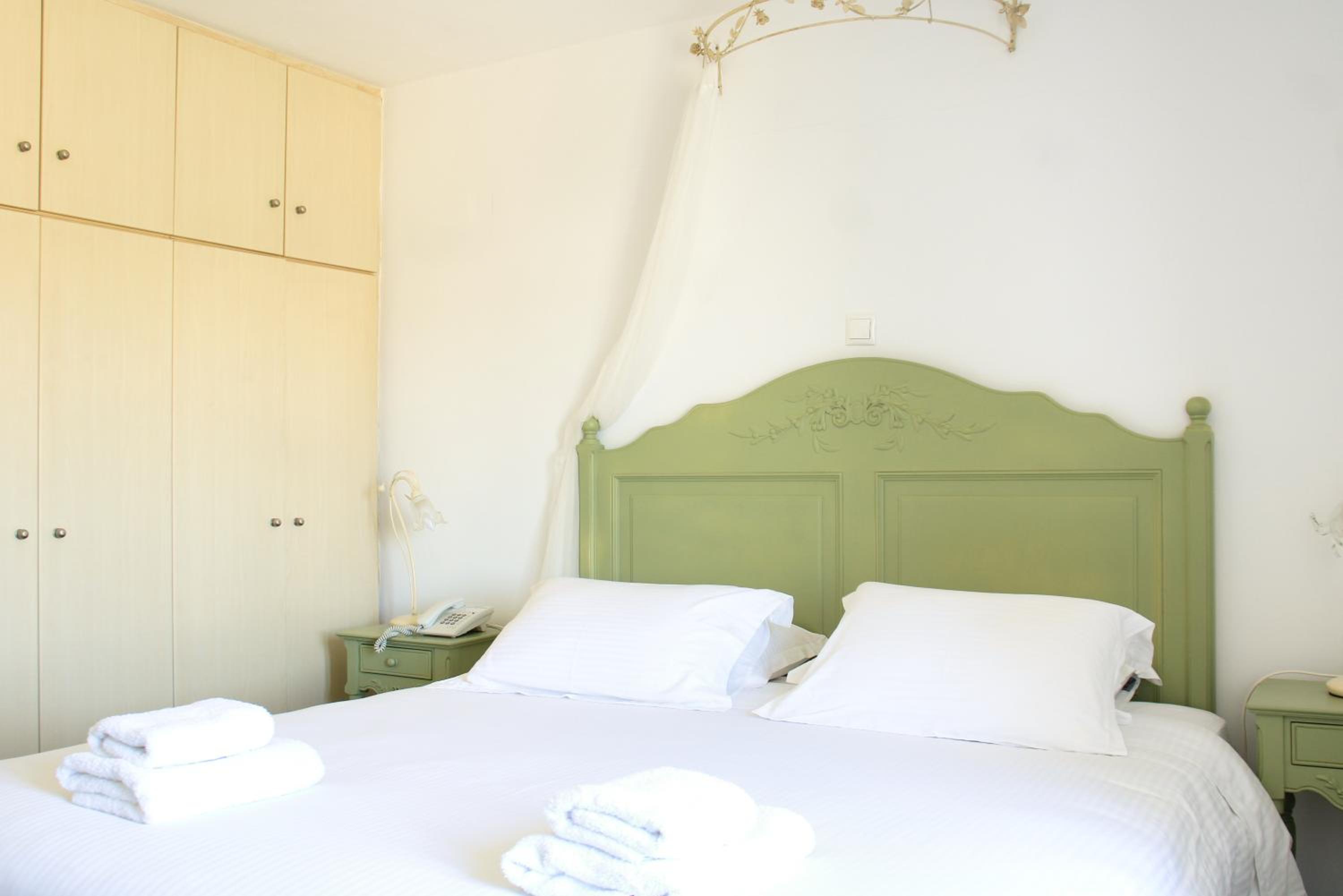  Two-Bedroom Suite (4-5 Adults)