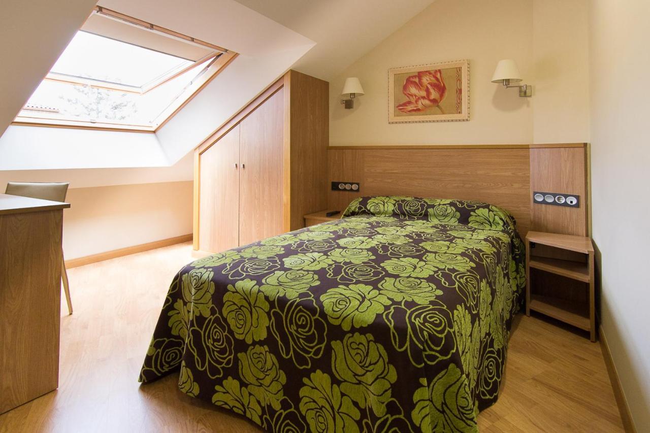 Standard Double Room - Photo 1