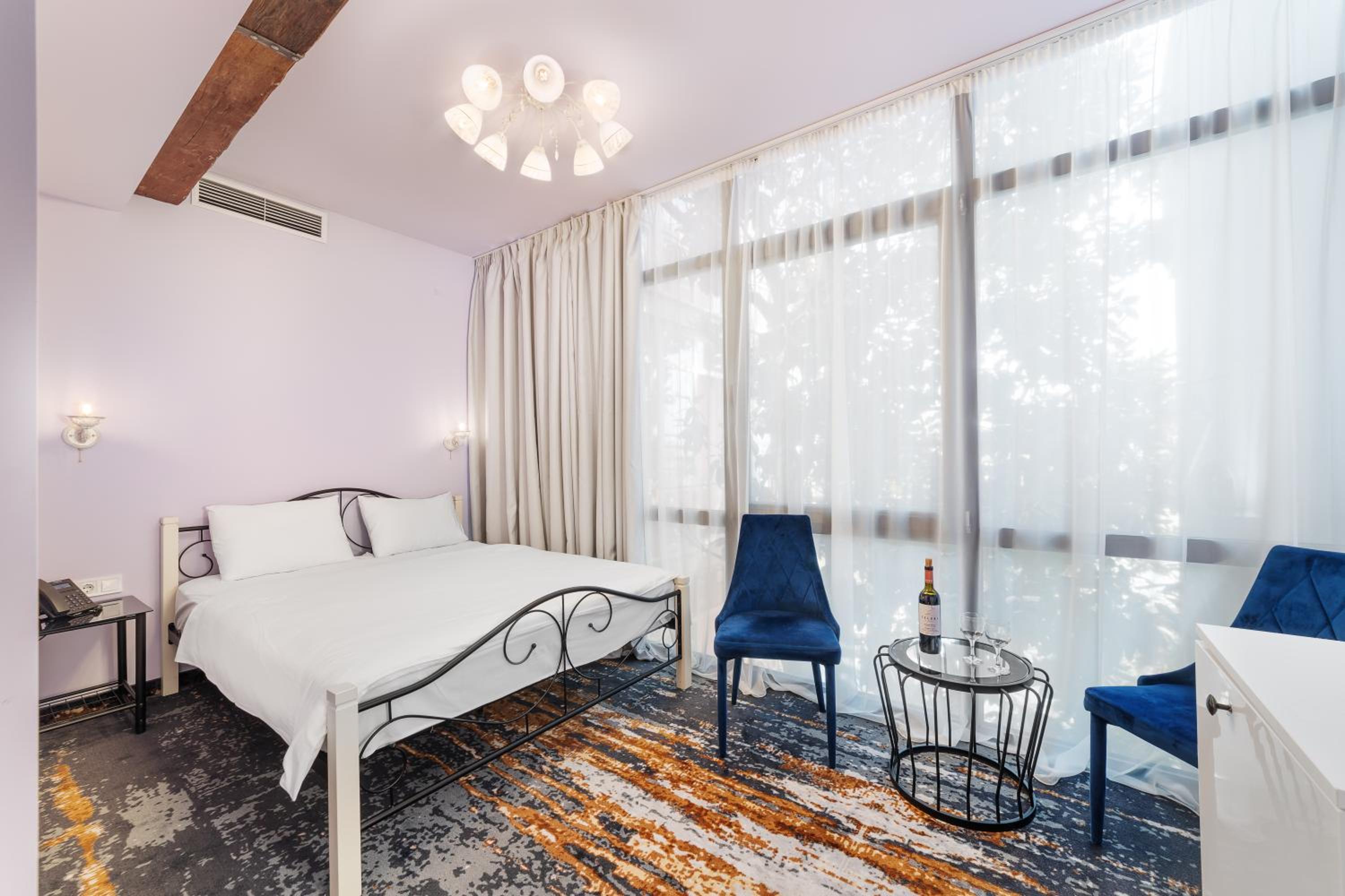 Standard Double Room - Photo 14
