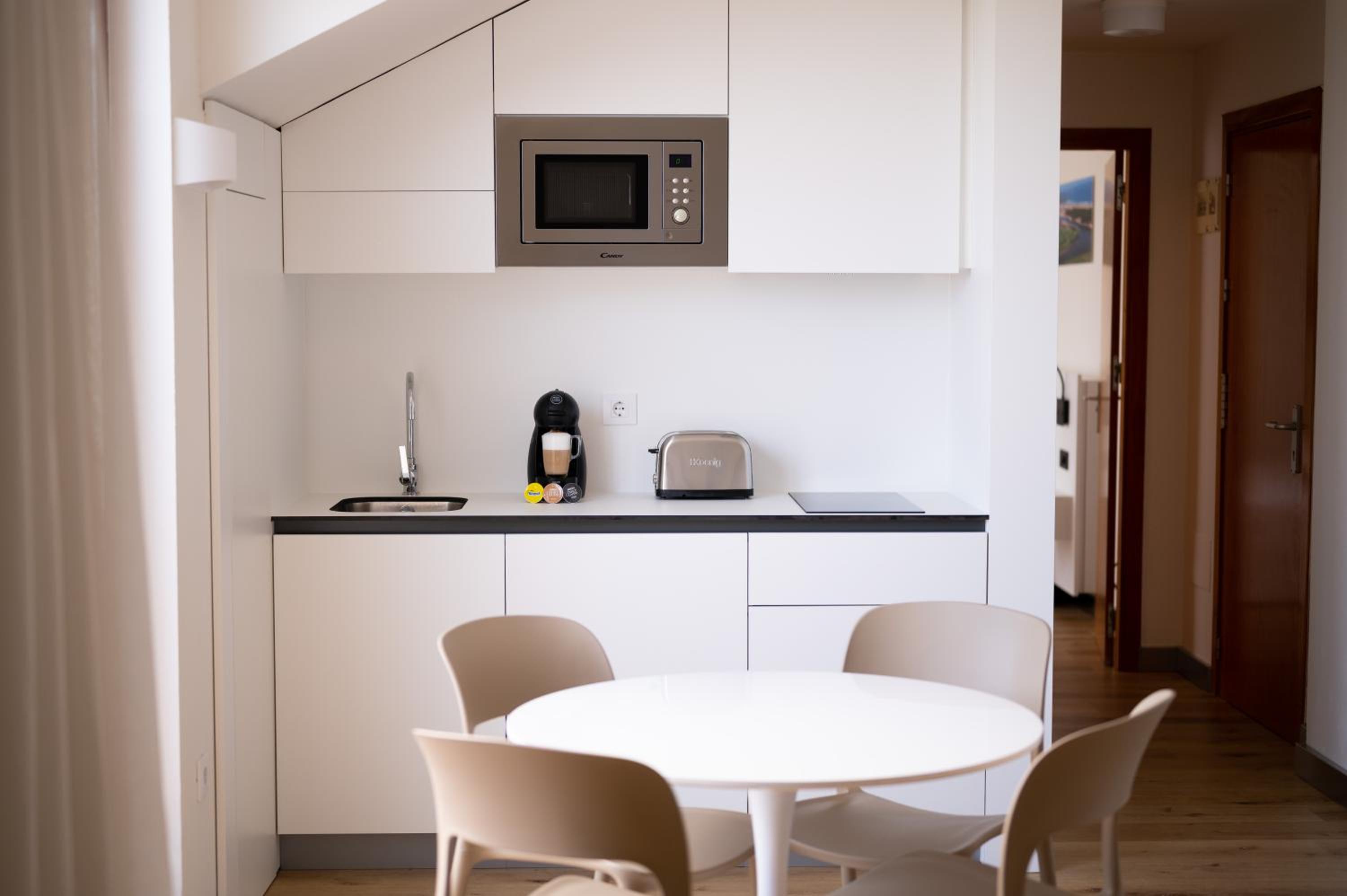 Superior Apartment with View (2 Adults + 1 Child) - Photo 19