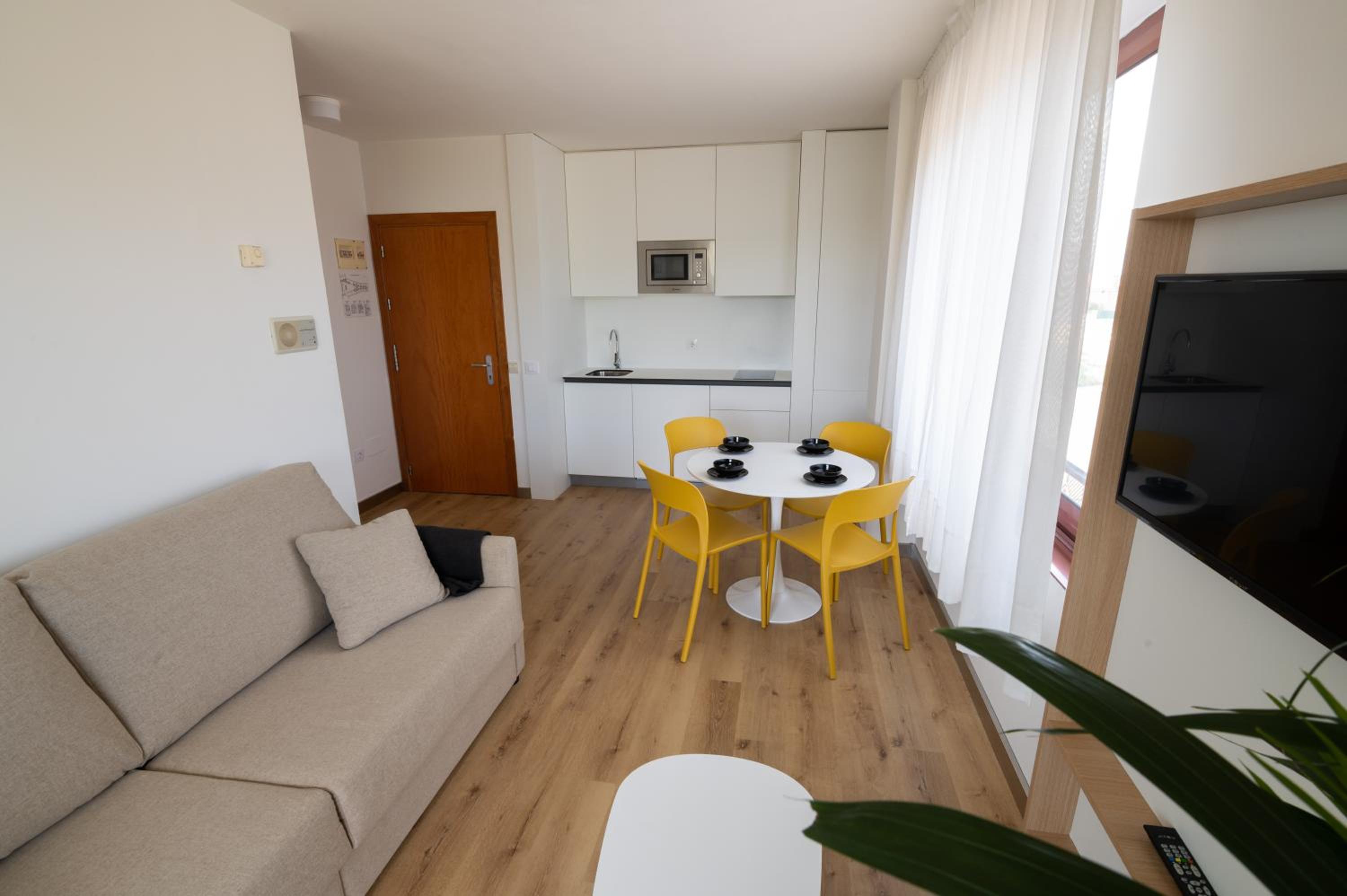 Apartment Premium with Terrace - Photo 35