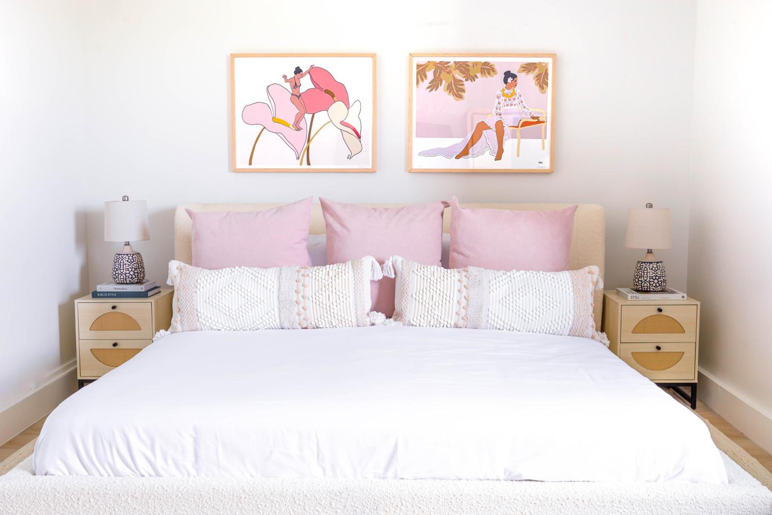 S&N Lux Suite-Free Parking-King Bed-Kitchen-WiFi: King Studio with Sofa Bed photo