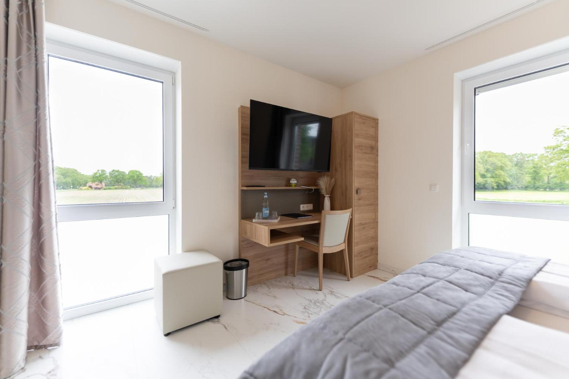 Double Room with Garden View - Photo 6