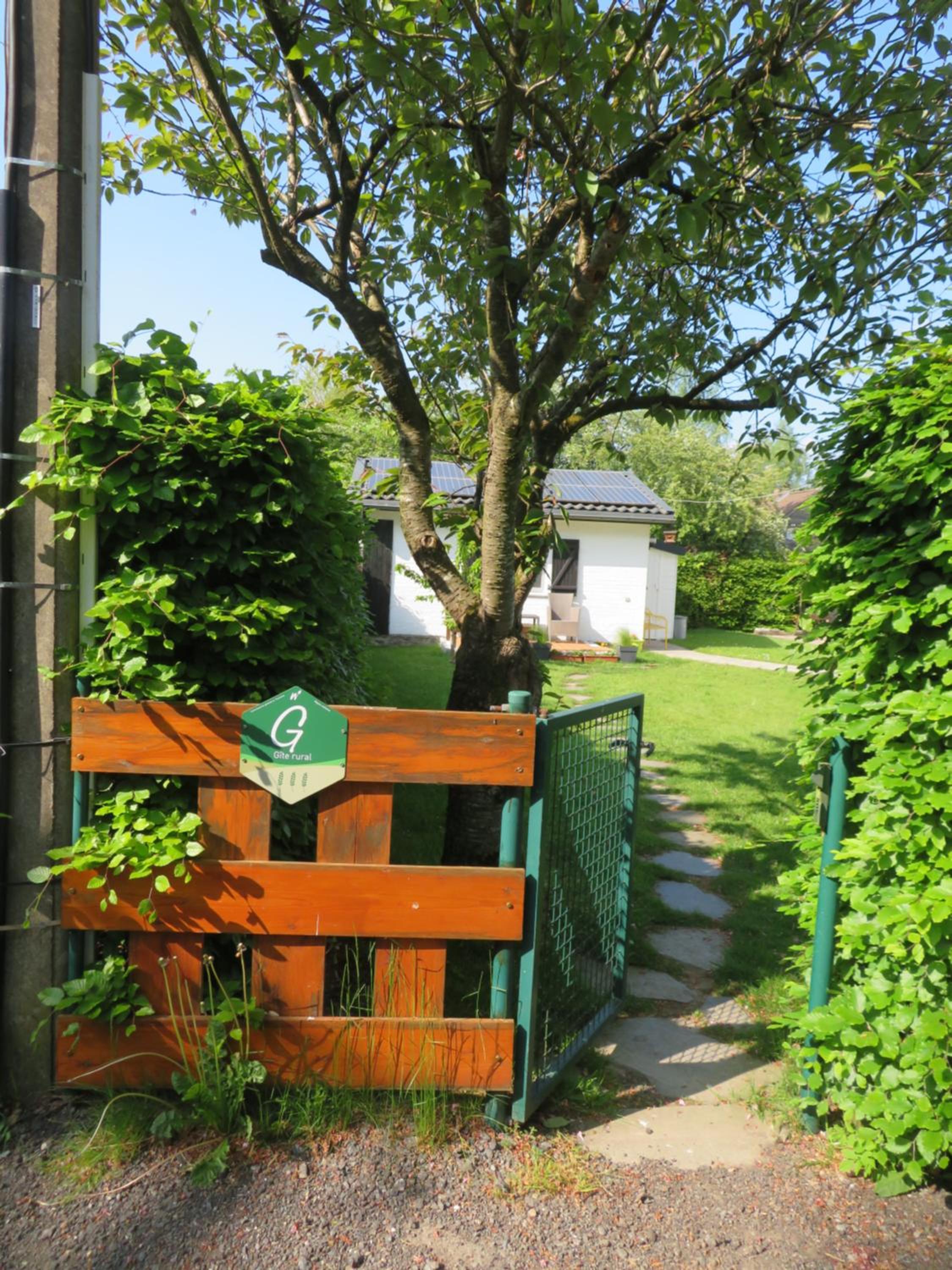 One-Bedroom Apartment - Photo 8