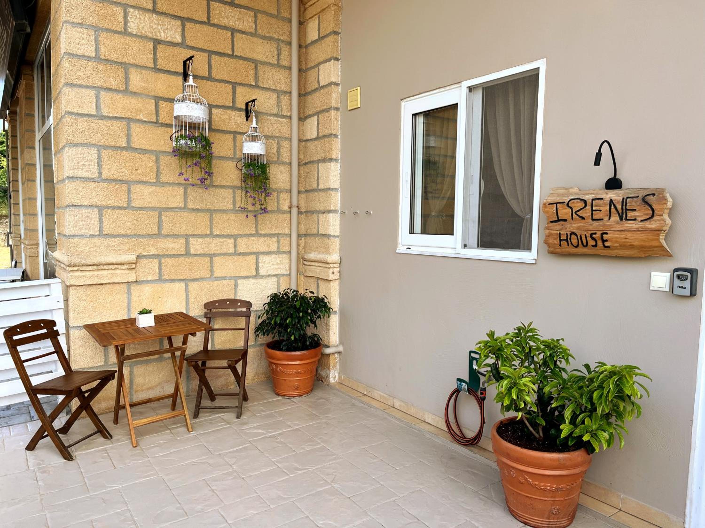 Two-Bedroom House photo 3