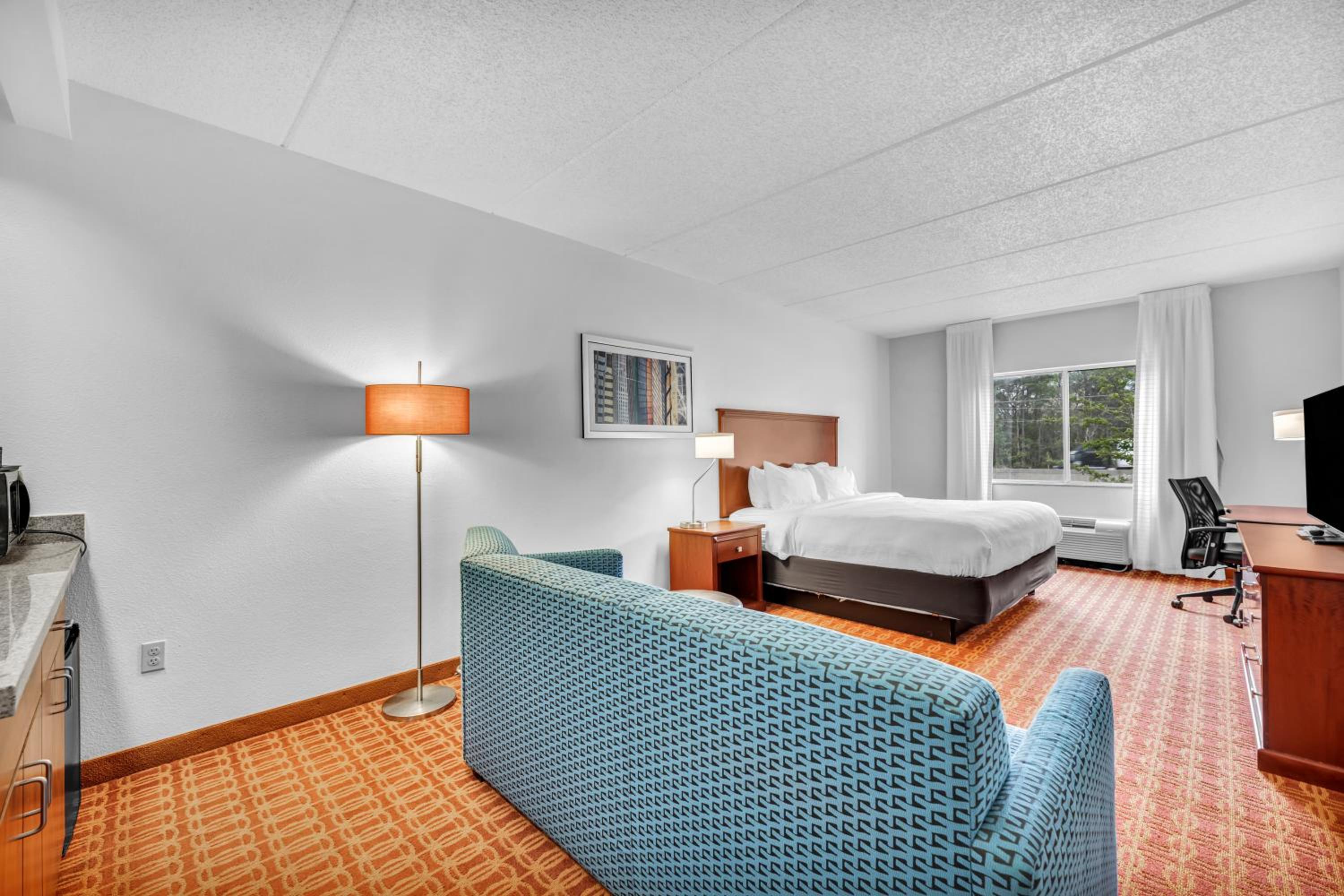 King Room with Sofa Bed photo 1