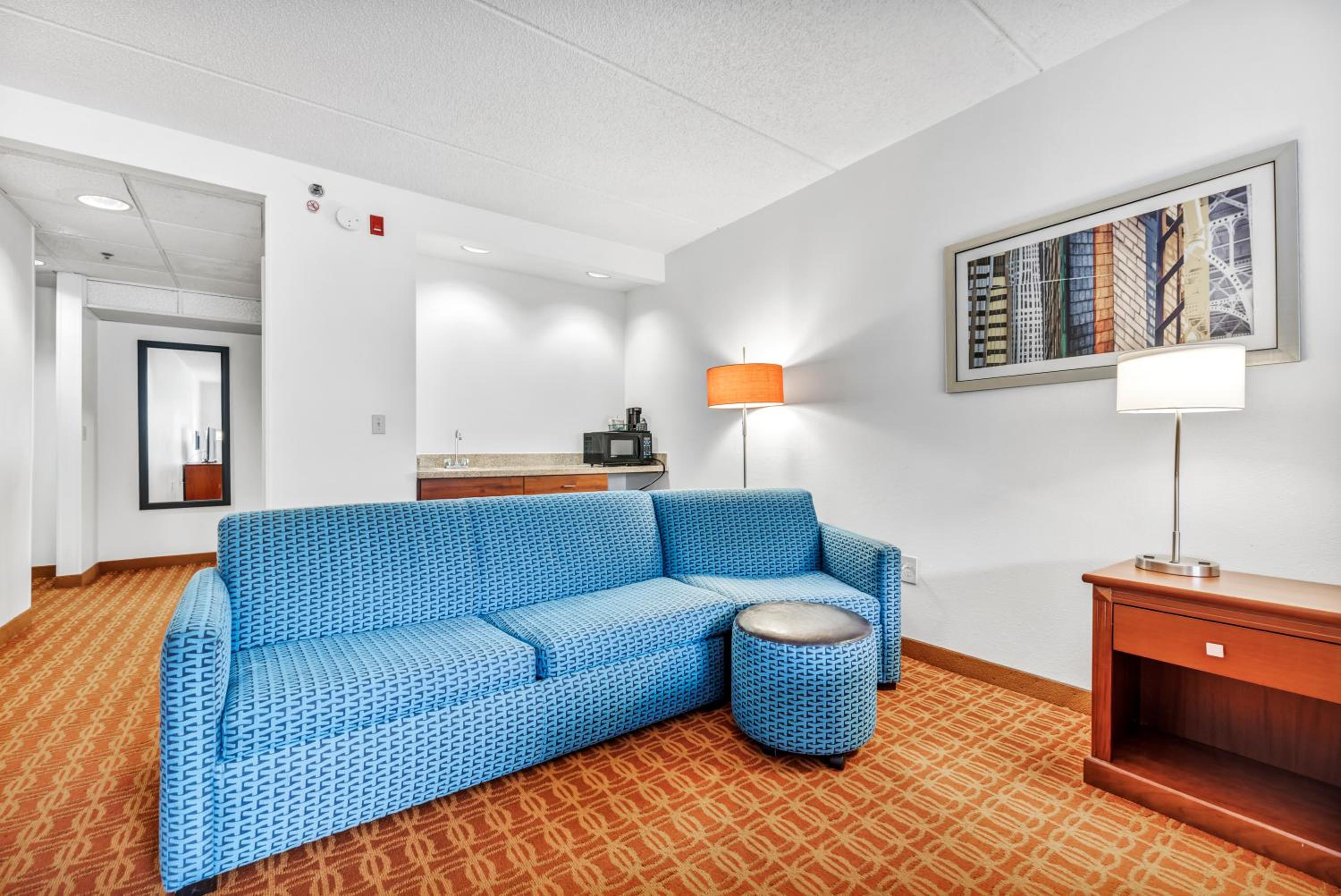 King Room with Sofa Bed photo 3