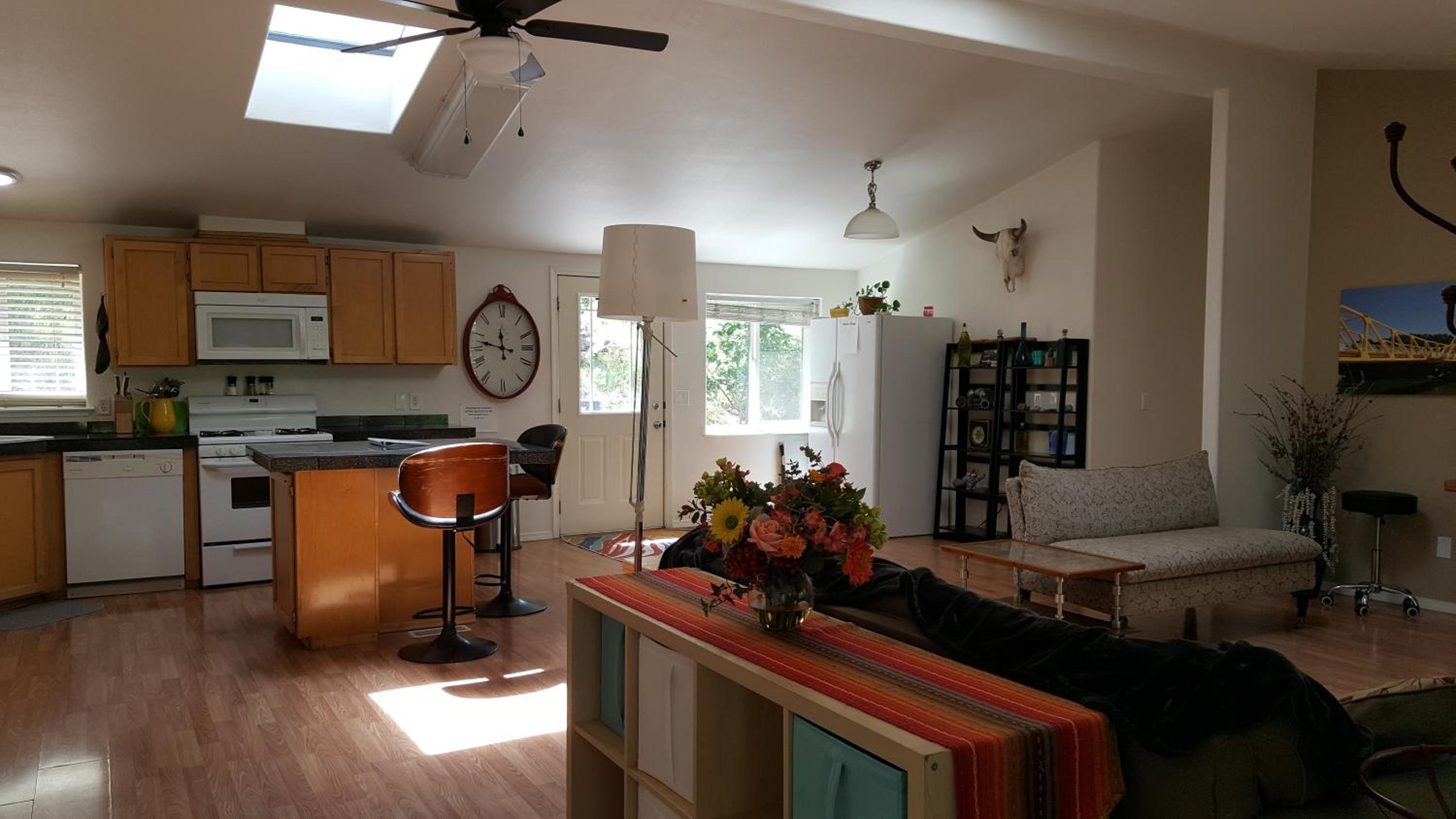 Three-Bedroom House - Photo 9