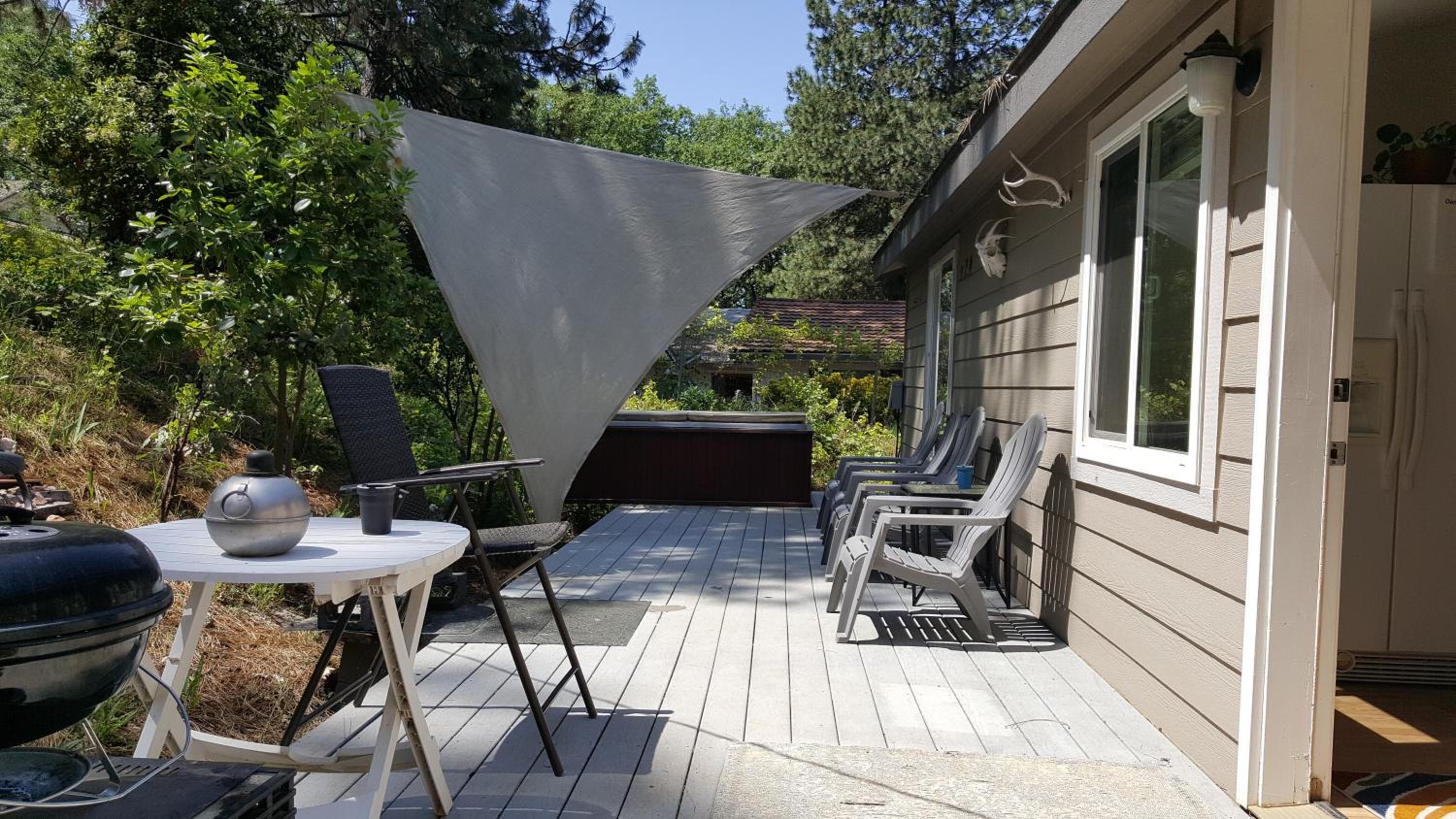 Three-Bedroom House - Photo 6